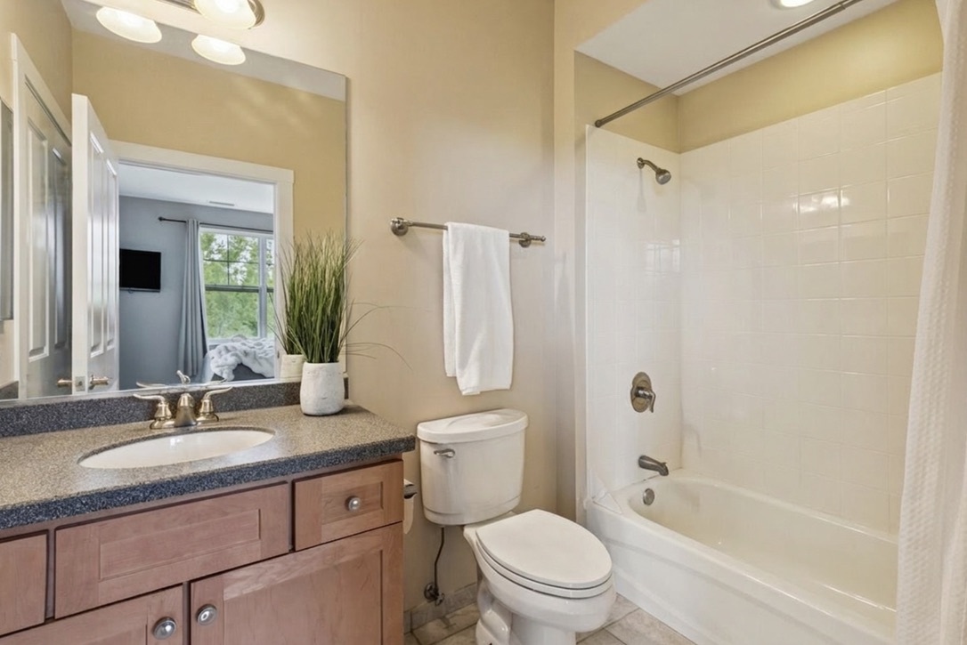 977 Harris Road #34, Grayslake, IL 60030