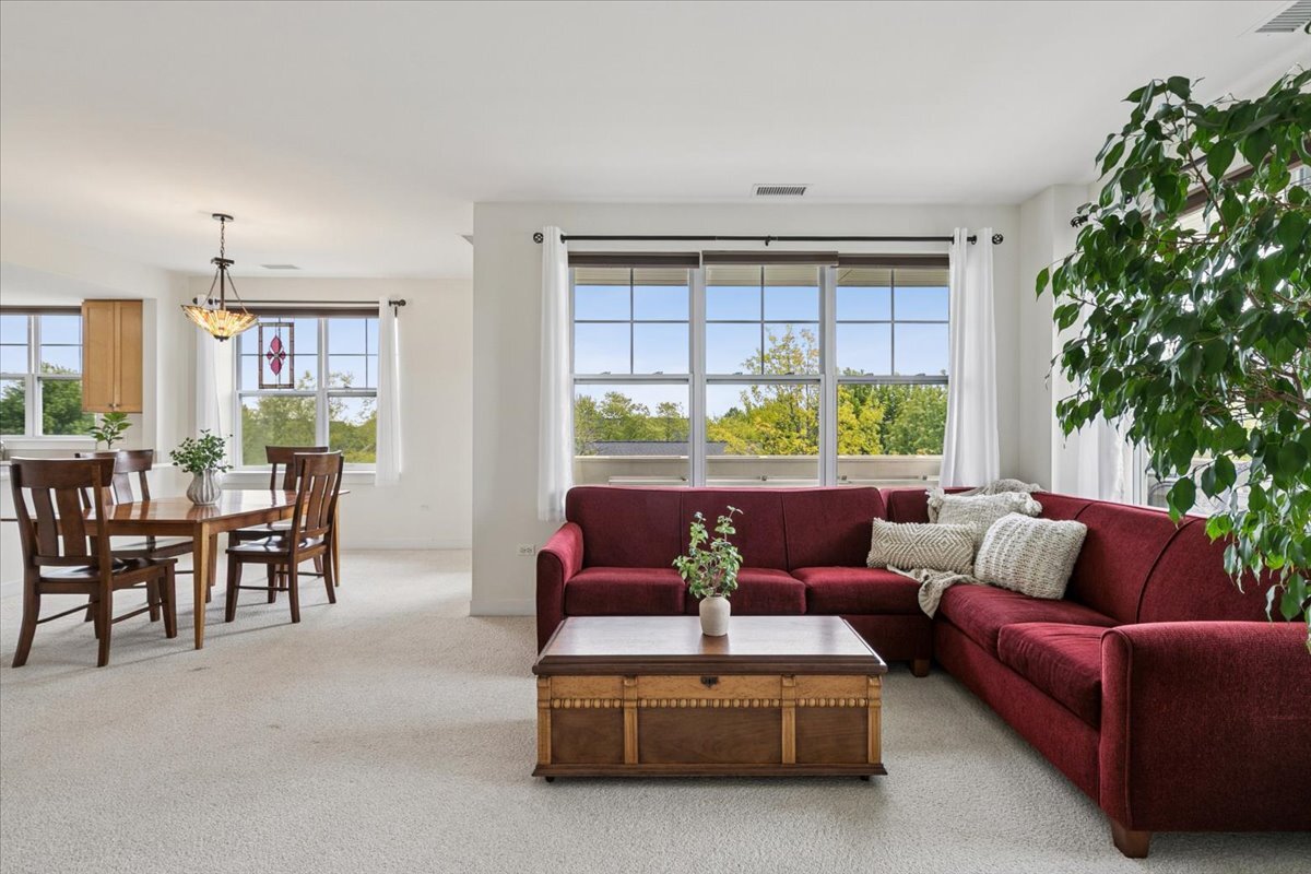 977 Harris Road #34, Grayslake, IL 60030