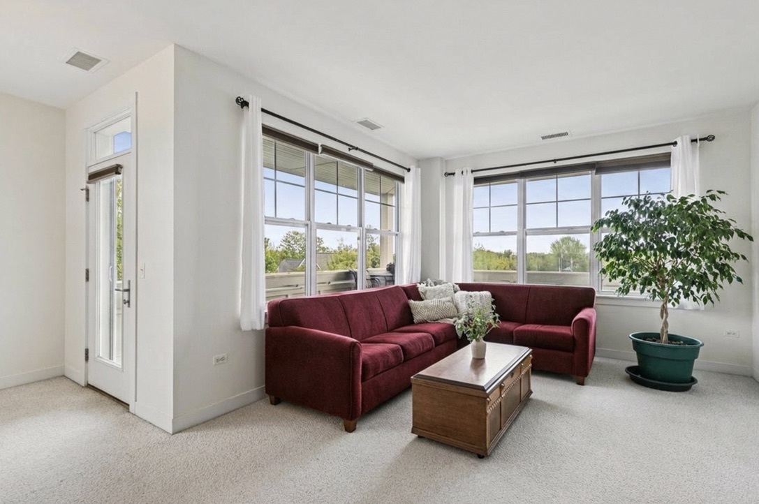 977 Harris Road #34, Grayslake, IL 60030