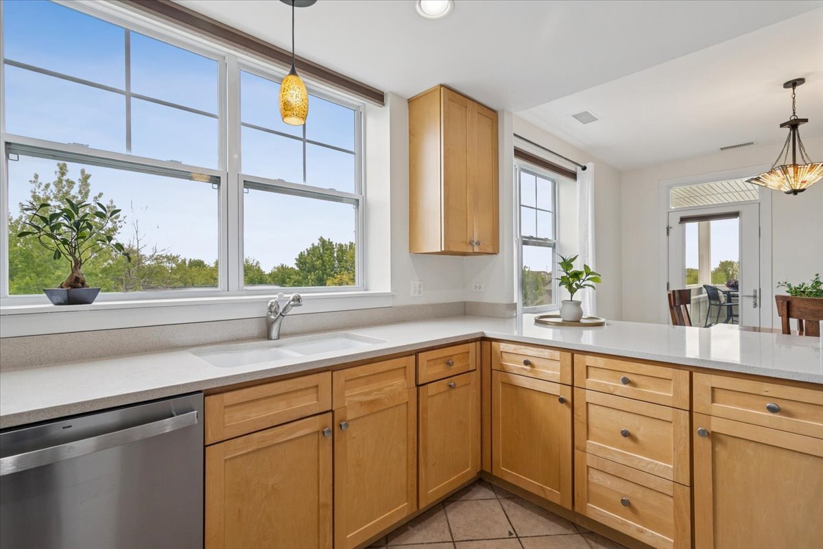 977 Harris Road #34, Grayslake, IL 60030