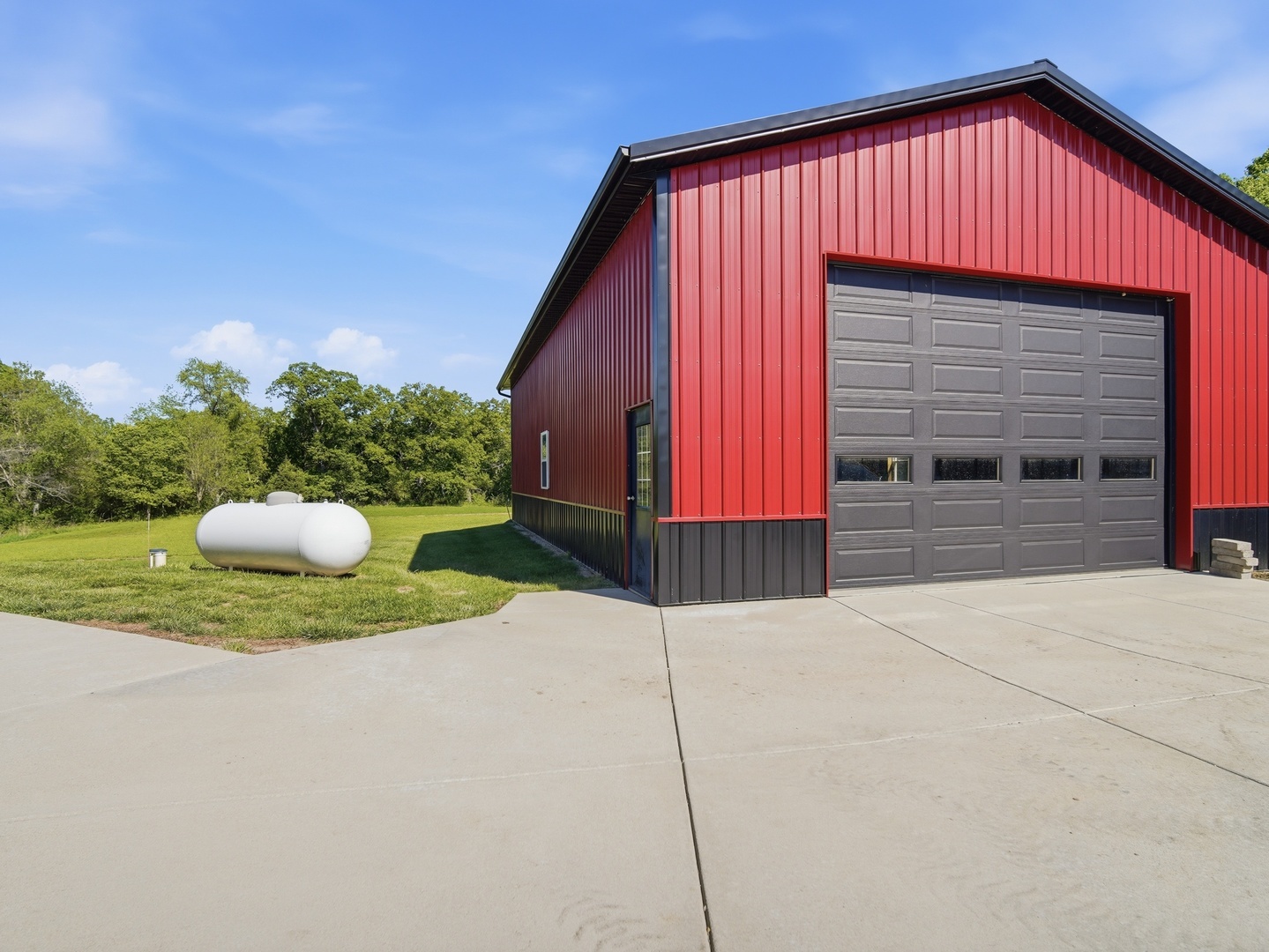 6487 Little Galilee Road, Clinton, IL 61727