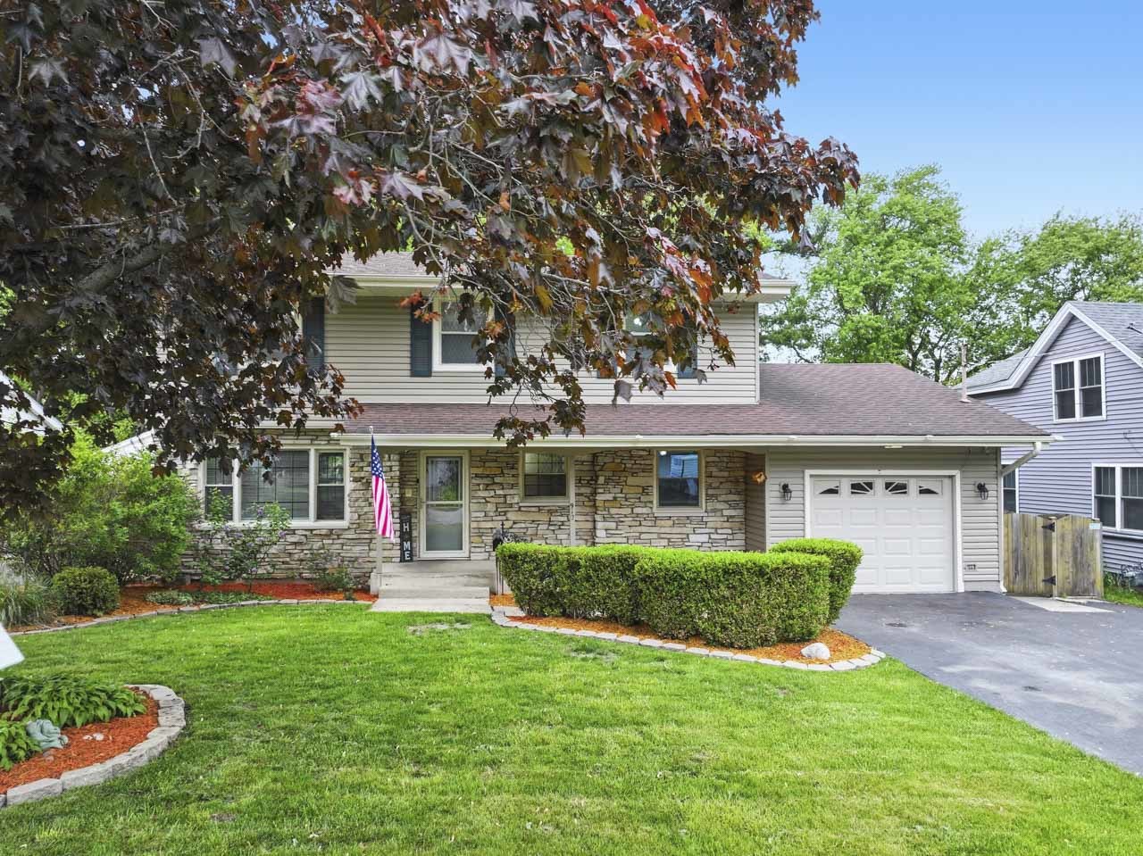 912 David Street, Antioch, IL 60002