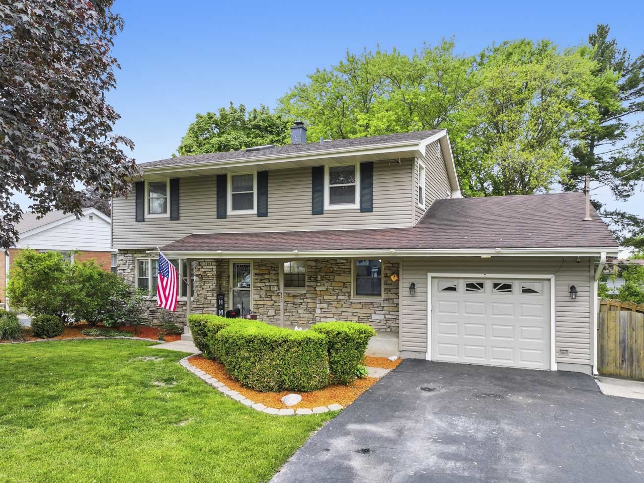 912 David Street, Antioch, IL 60002