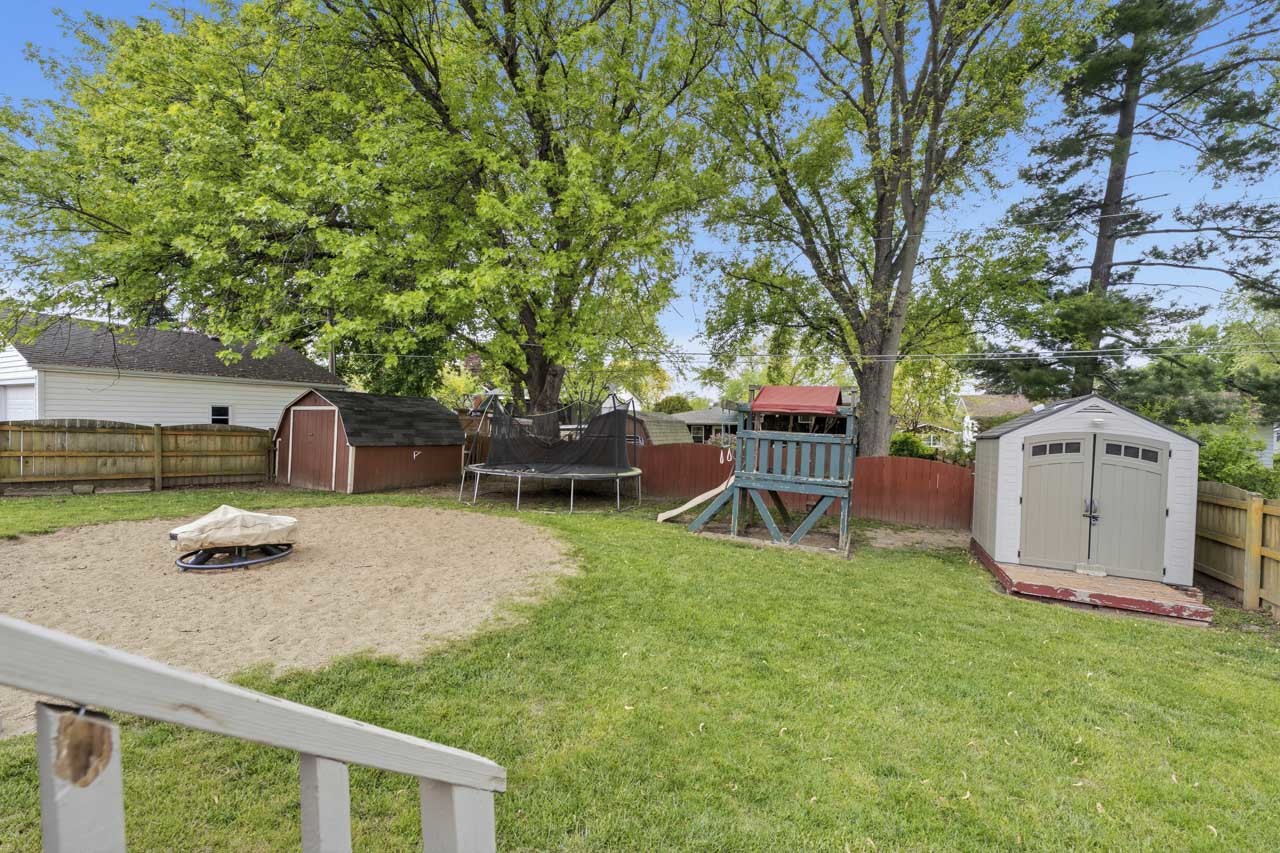 912 David Street, Antioch, IL 60002