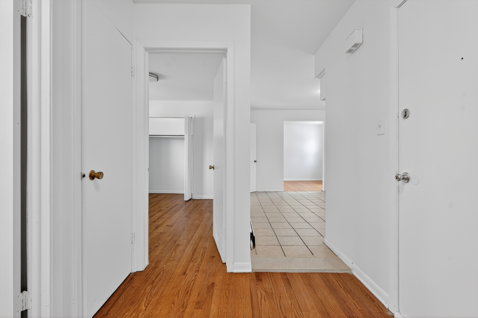 4420 VERNON Avenue, Brookfield, IL 60513