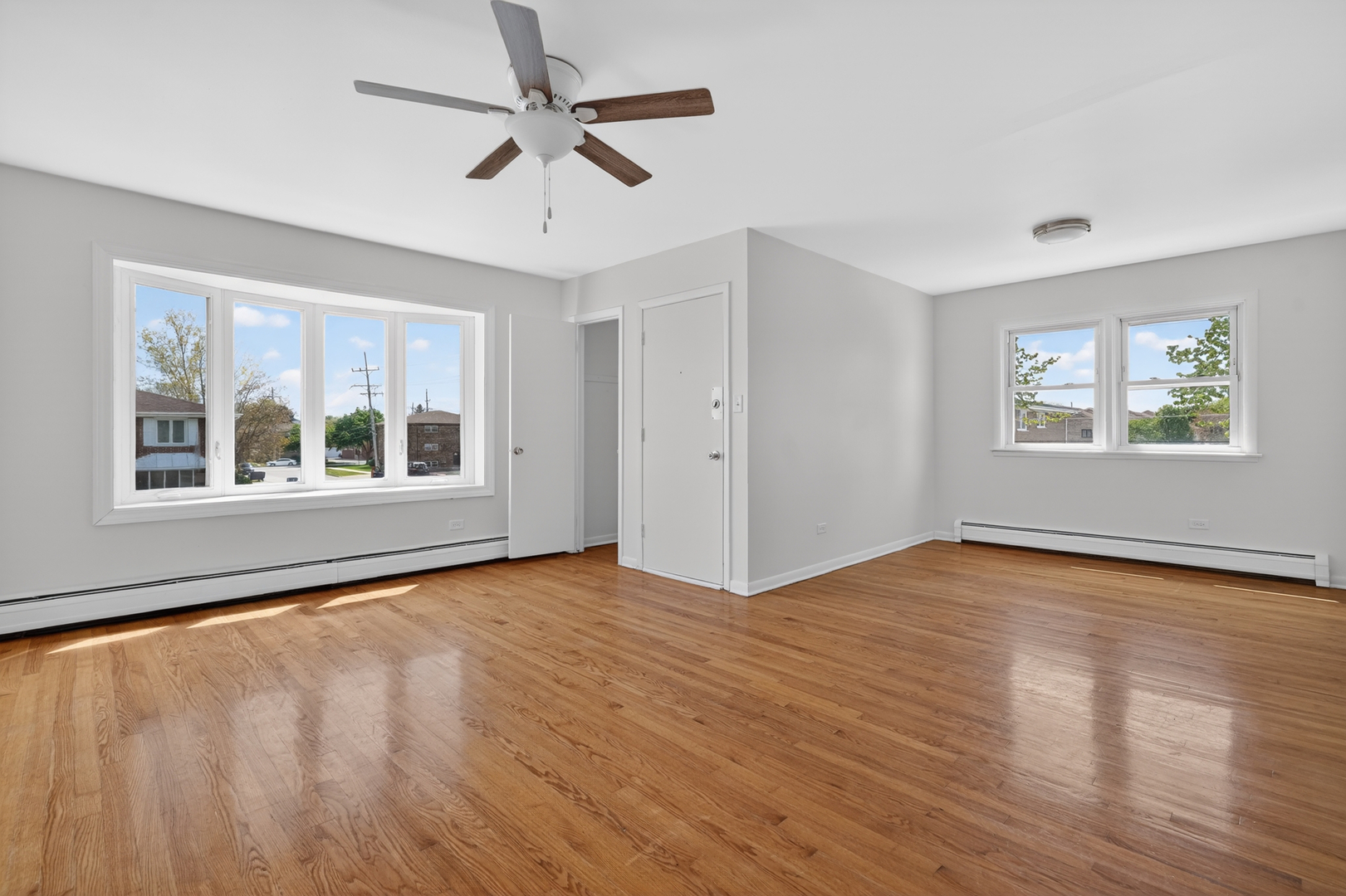 4420 VERNON Avenue, Brookfield, IL 60513