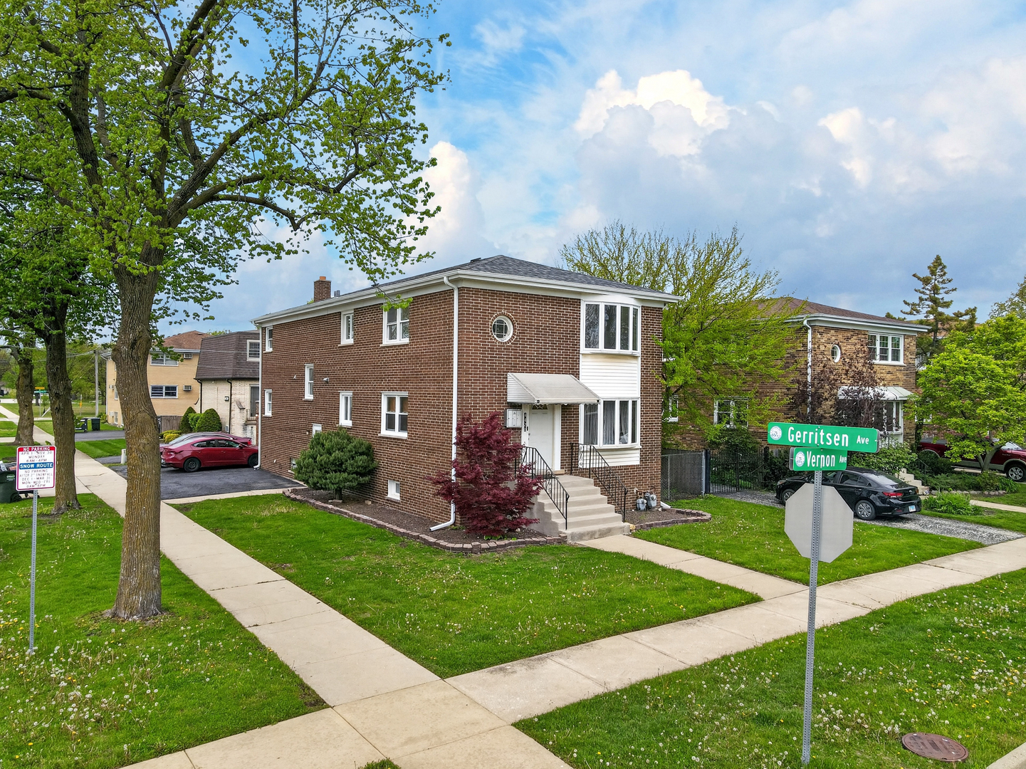 4420 VERNON Avenue, Brookfield, IL 60513