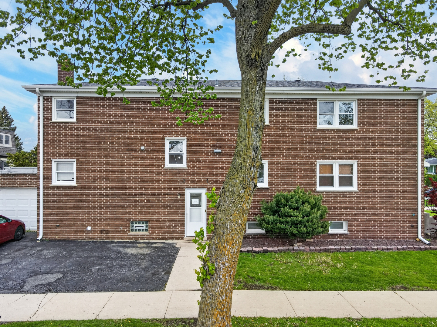 4420 VERNON Avenue, Brookfield, IL 60513
