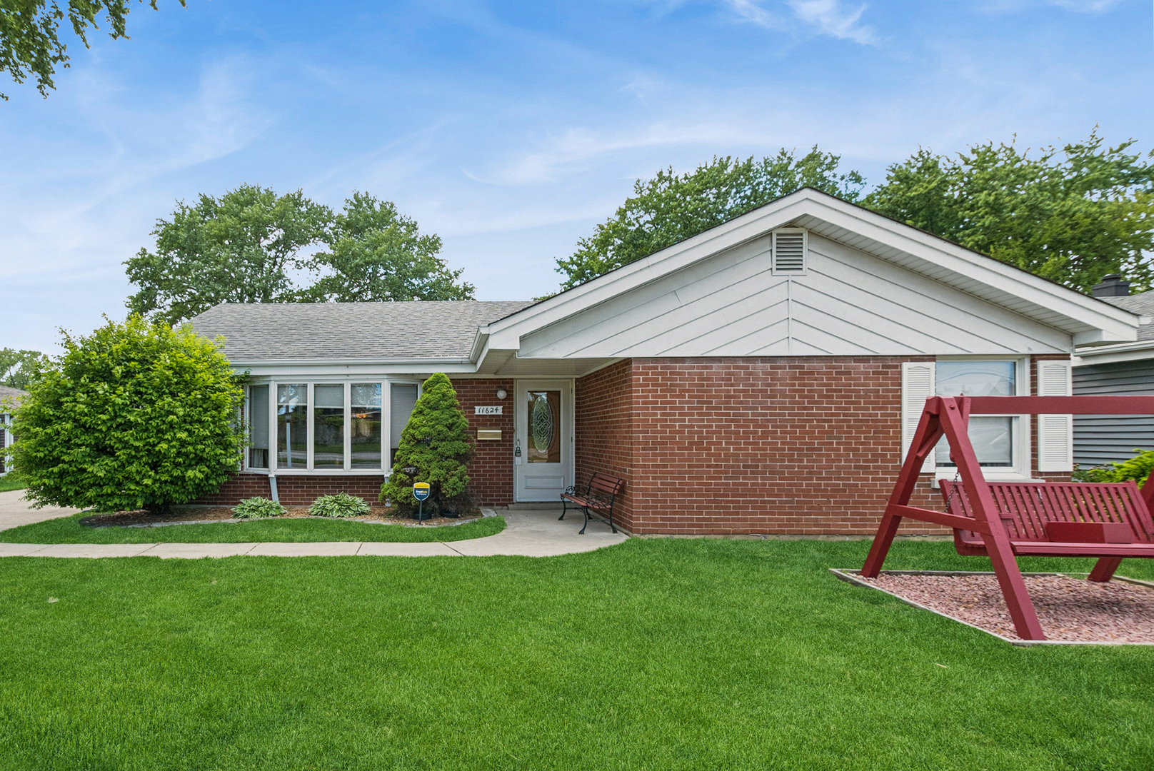 11624 S Ridgeland Avenue, Worth, IL 60482