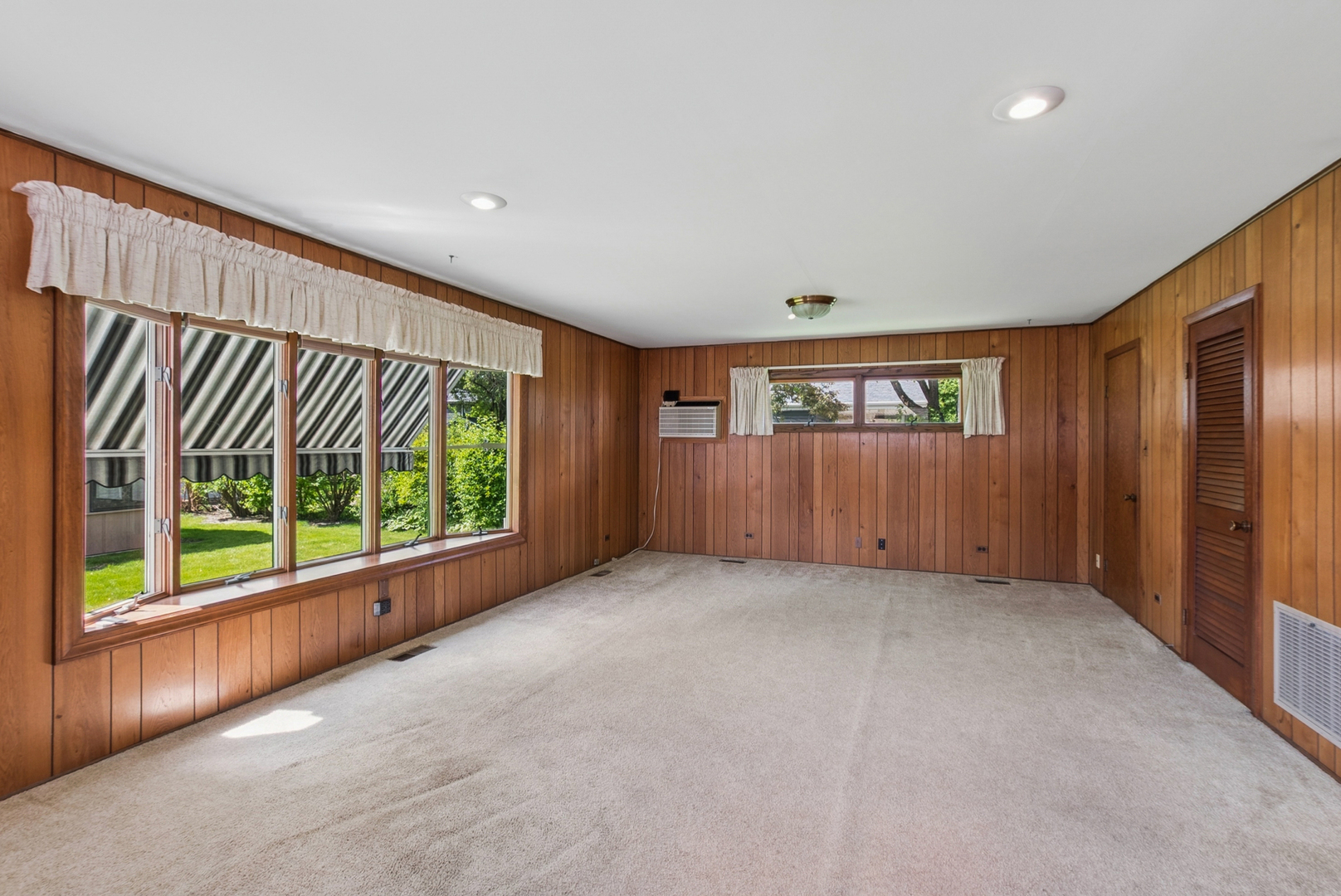 11624 S Ridgeland Avenue, Worth, IL 60482