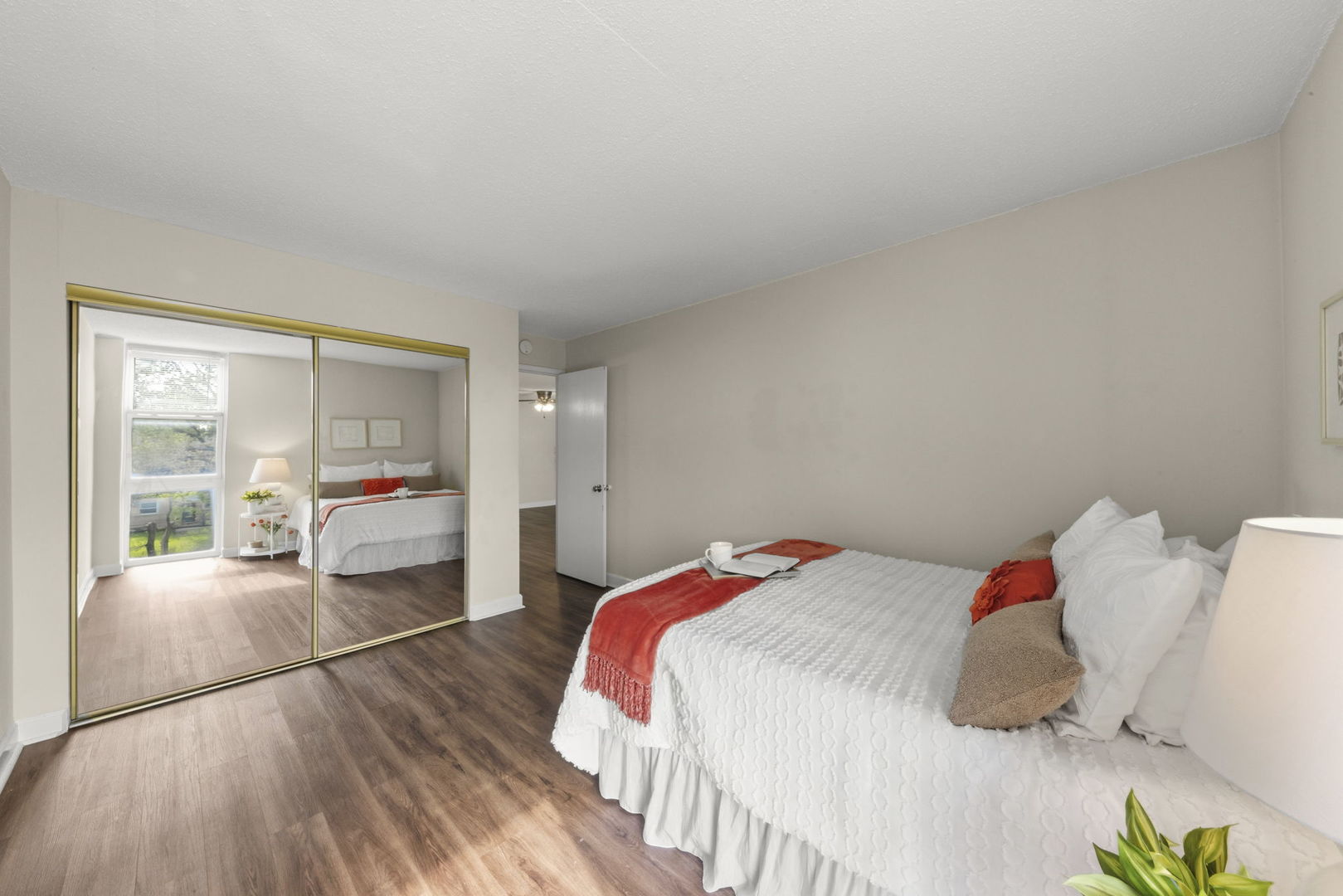 1043 S York Road #208, Bensenville, IL 60106