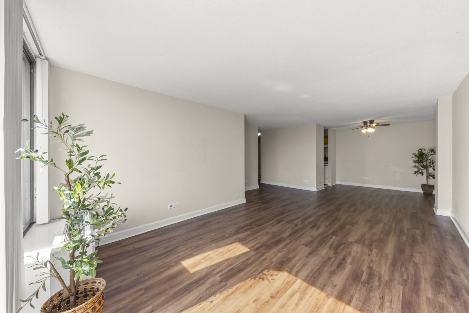 1043 S York Road #208, Bensenville, IL 60106