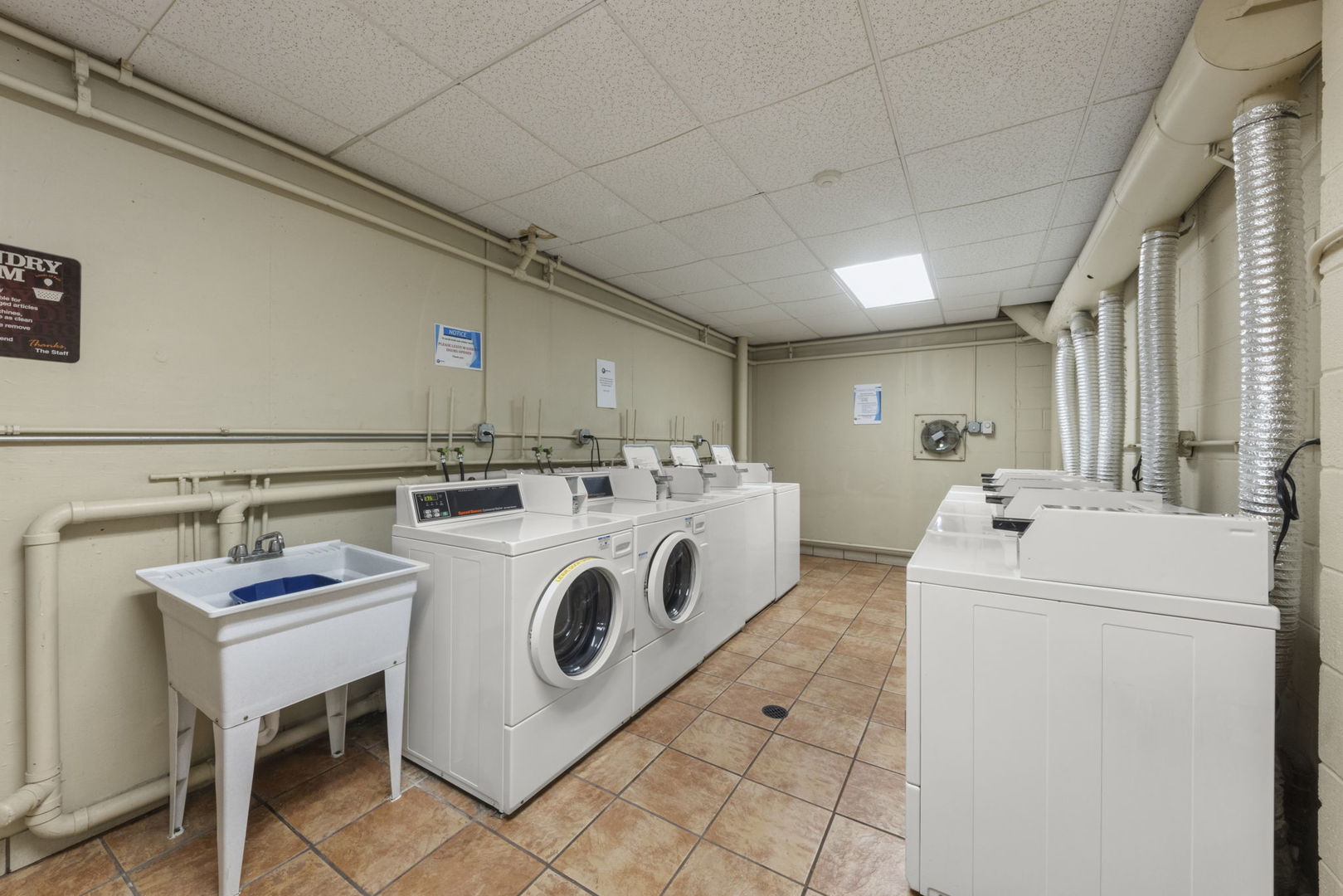 1043 S York Road #208, Bensenville, IL 60106