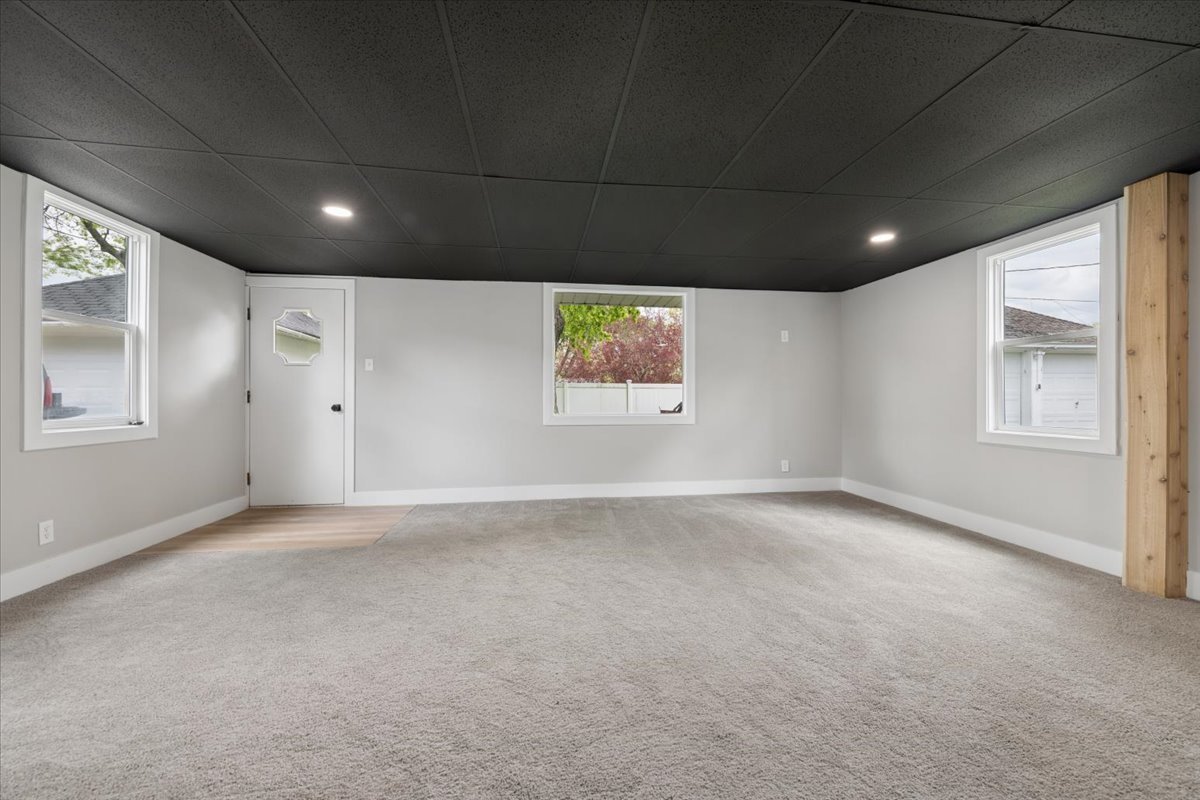 405 S Grant Street, Earlville, IL 60518
