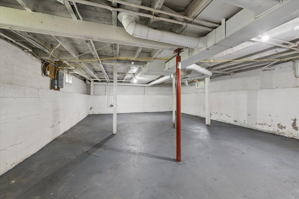 405 S Grant Street, Earlville, IL 60518