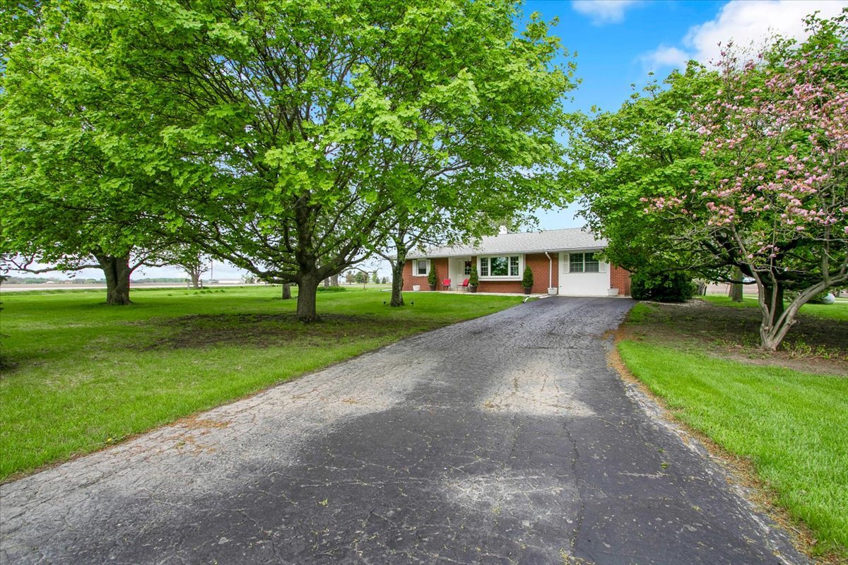 12495 Grove Road, Minooka, IL 60447