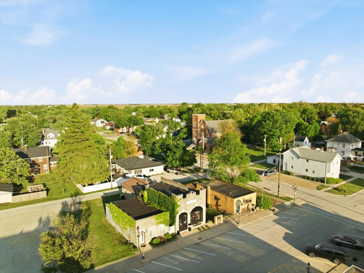 231 S Green Street, Chenoa, IL 61726