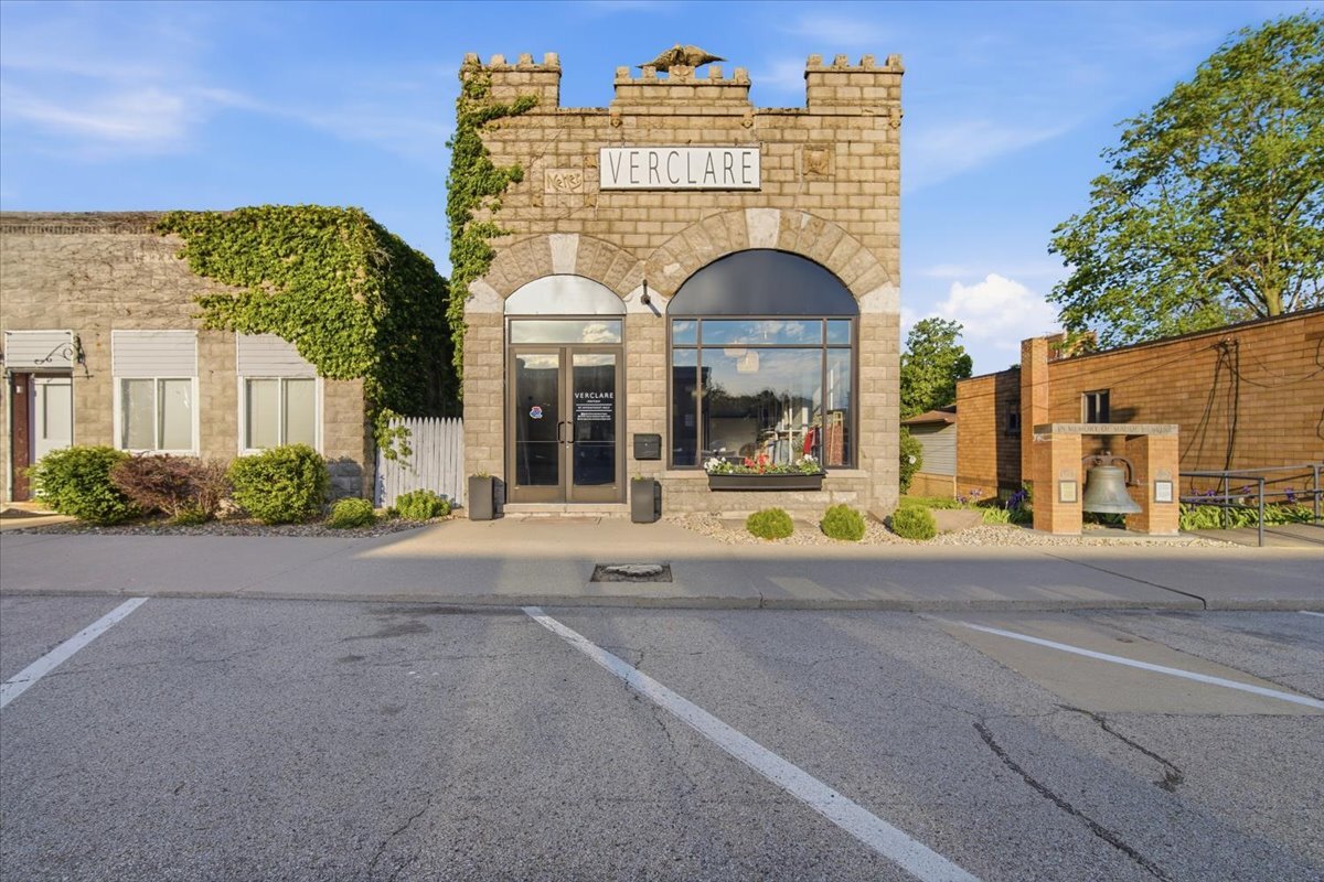 231 S Green Street, Chenoa, IL 61726