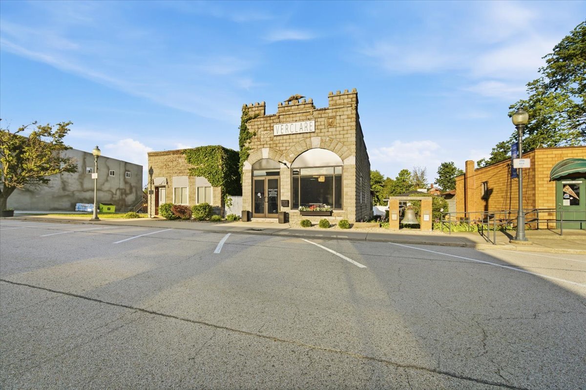 231 S Green Street, Chenoa, IL 61726