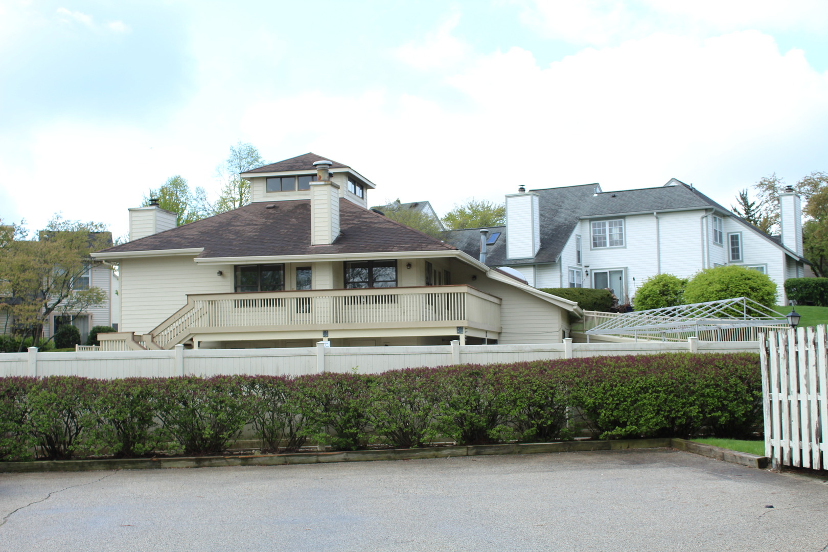 920 Vose Drive #402, Gurnee, IL 60031