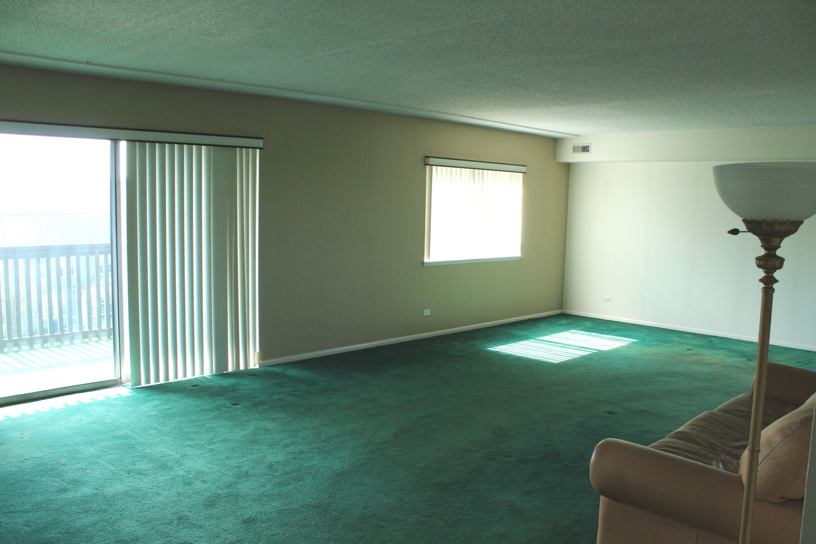 920 Vose Drive #402, Gurnee, IL 60031