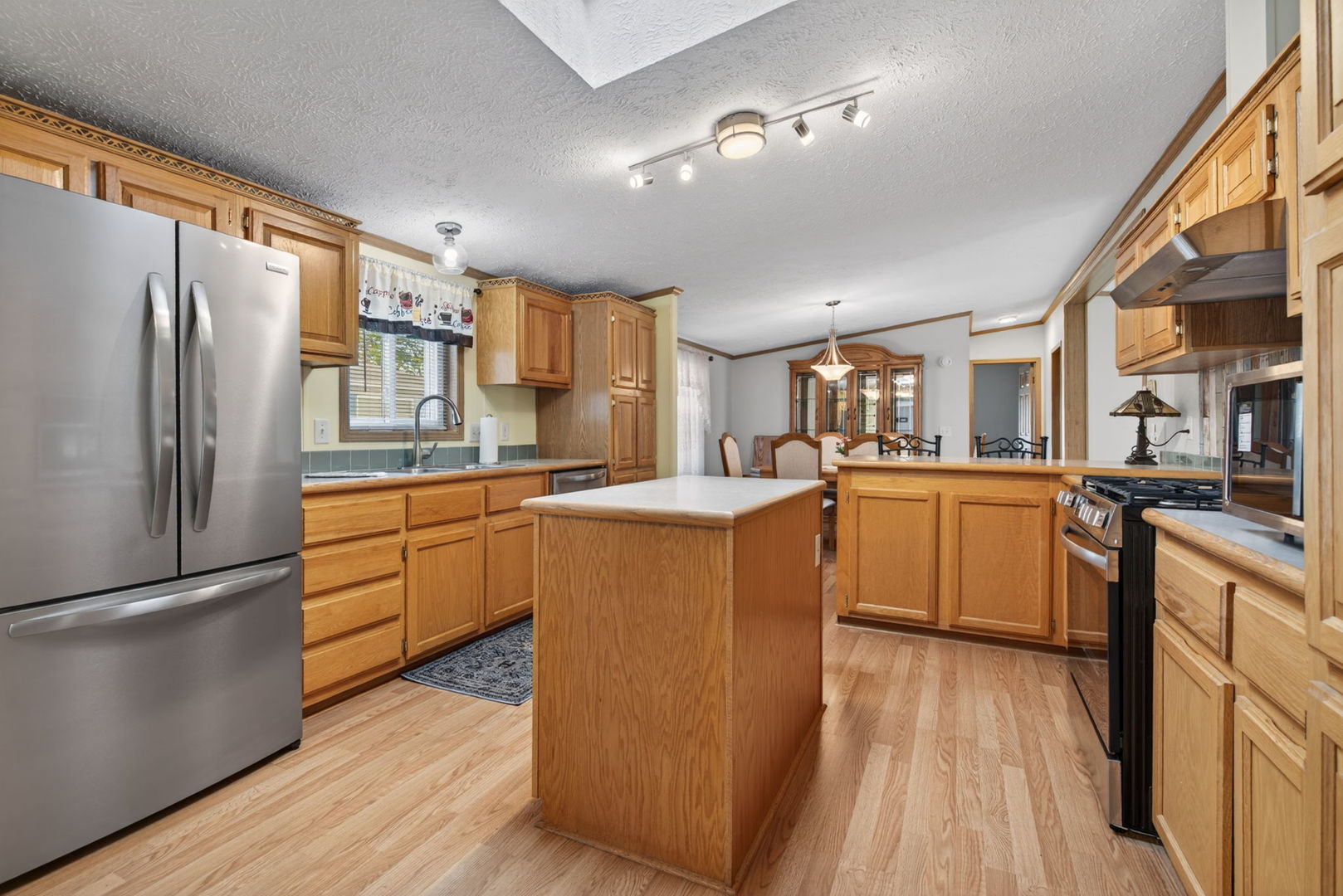 22533 S Woodside Drive, Channahon, IL 60410