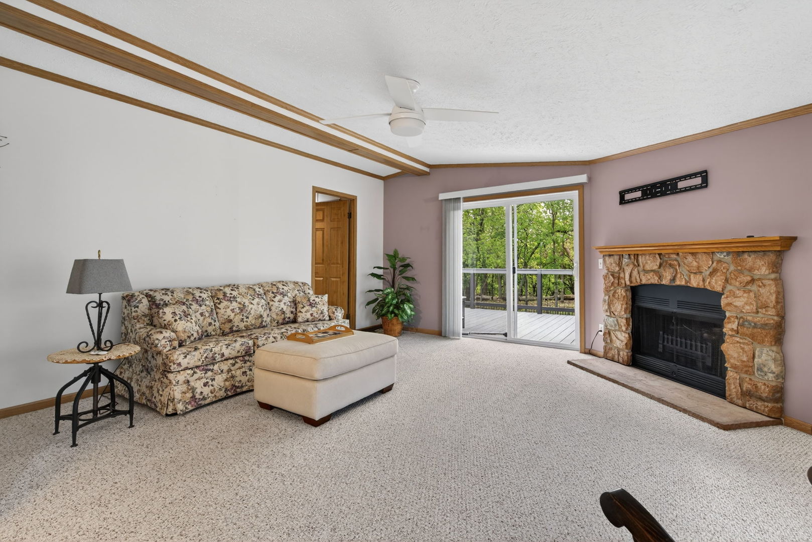 22533 S Woodside Drive, Channahon, IL 60410