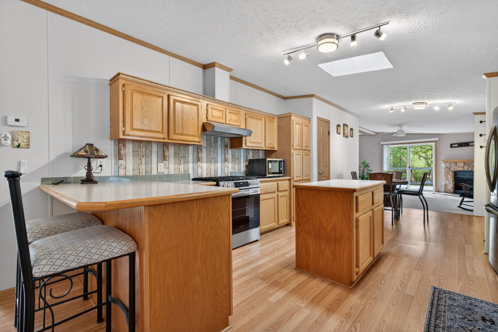 22533 S Woodside Drive, Channahon, IL 60410