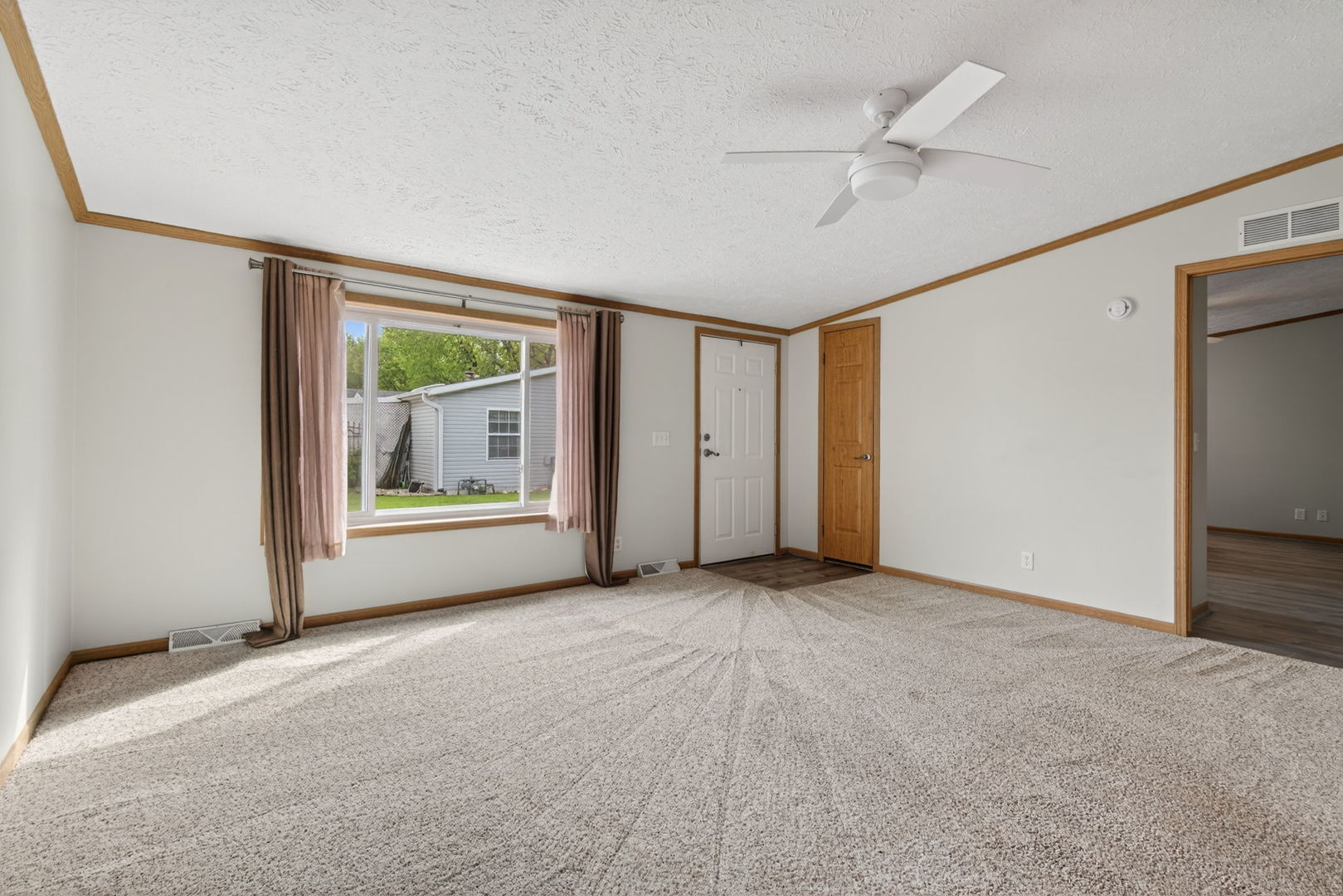 22533 S Woodside Drive, Channahon, IL 60410