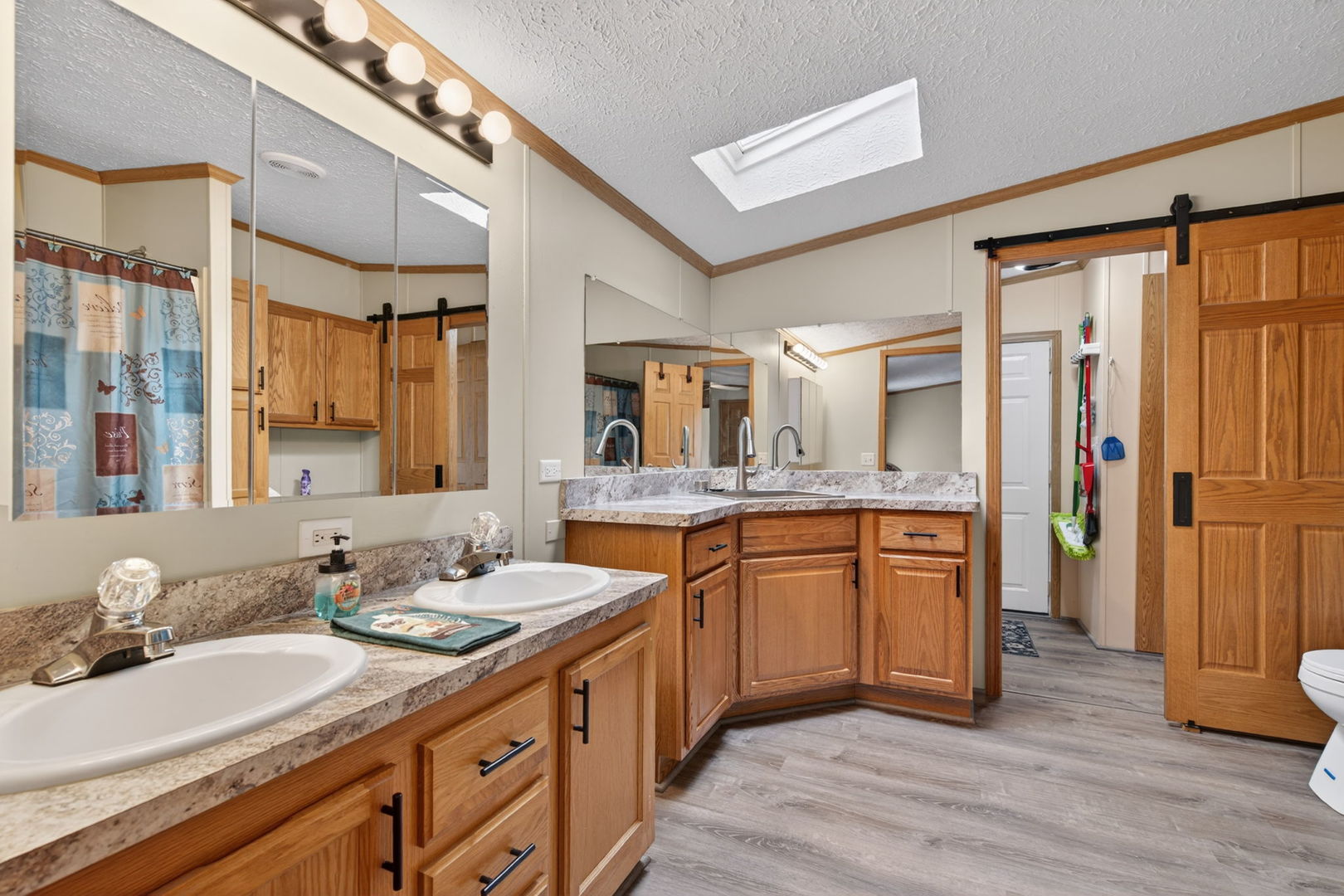 22533 S Woodside Drive, Channahon, IL 60410