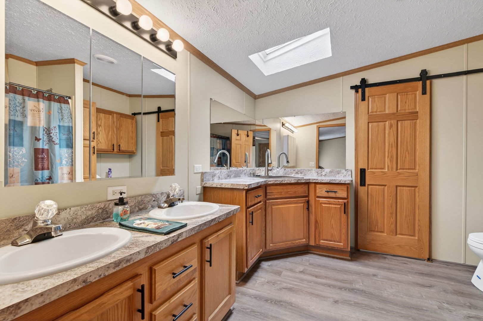 22533 S Woodside Drive, Channahon, IL 60410