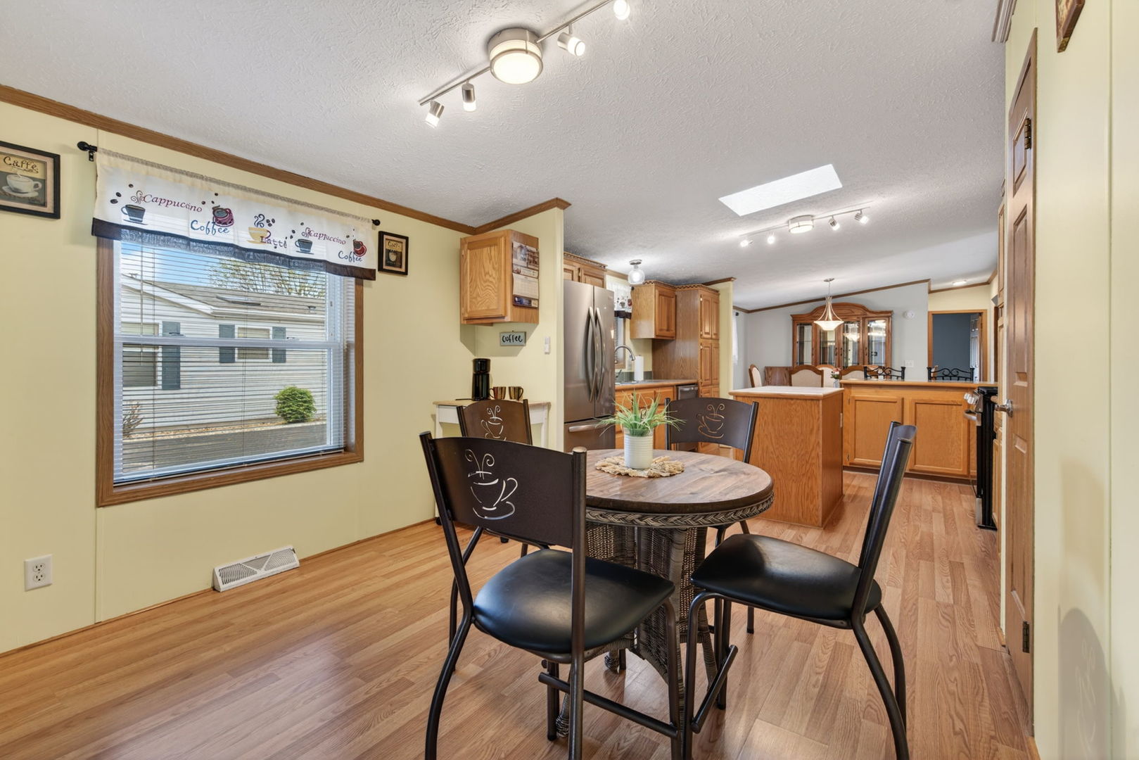 22533 S Woodside Drive, Channahon, IL 60410