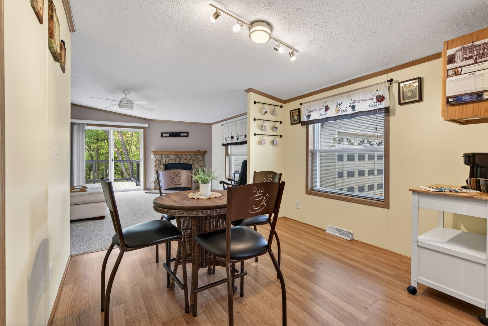 22533 S Woodside Drive, Channahon, IL 60410