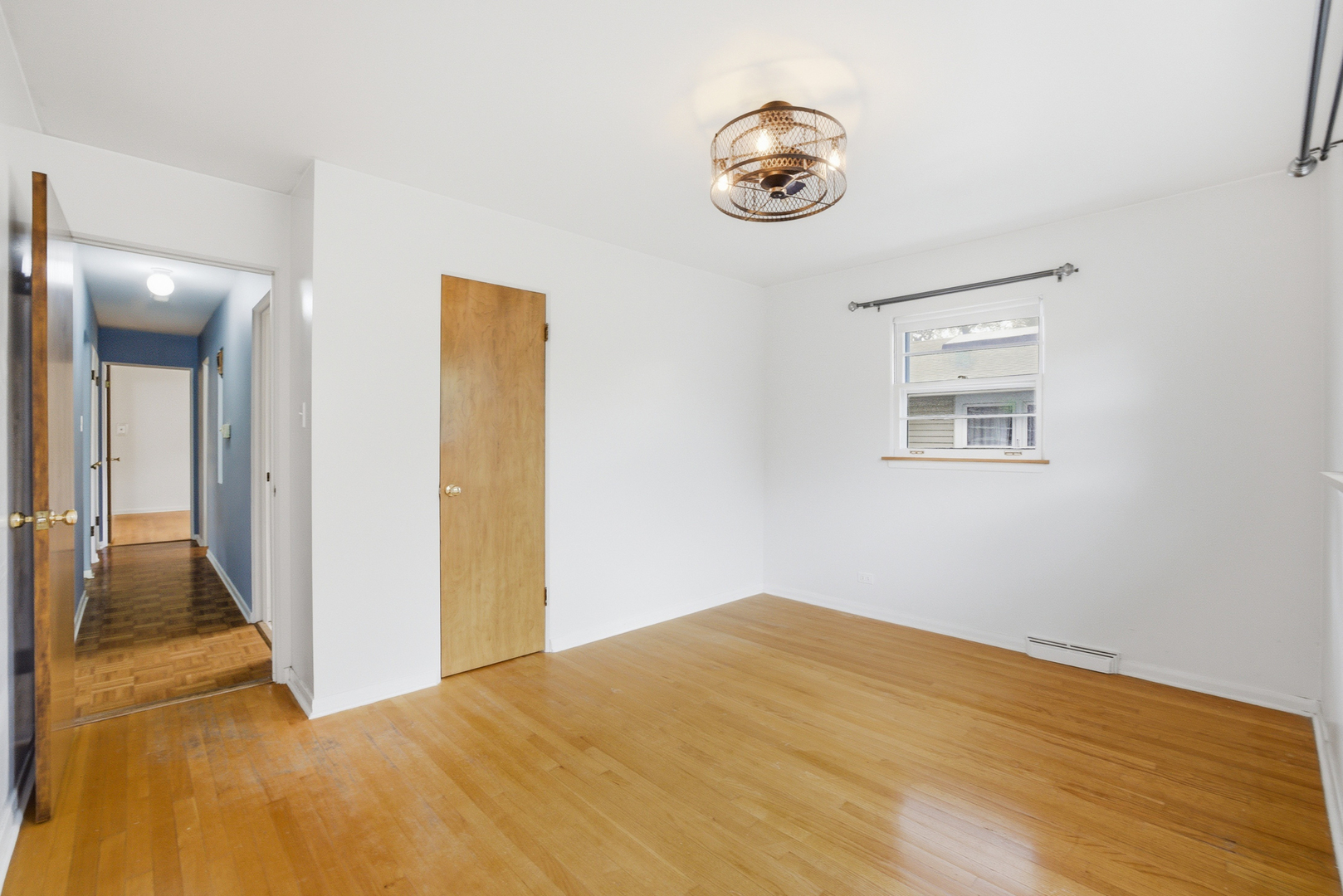 1020 Pershing Avenue, Wheaton, IL 60189
