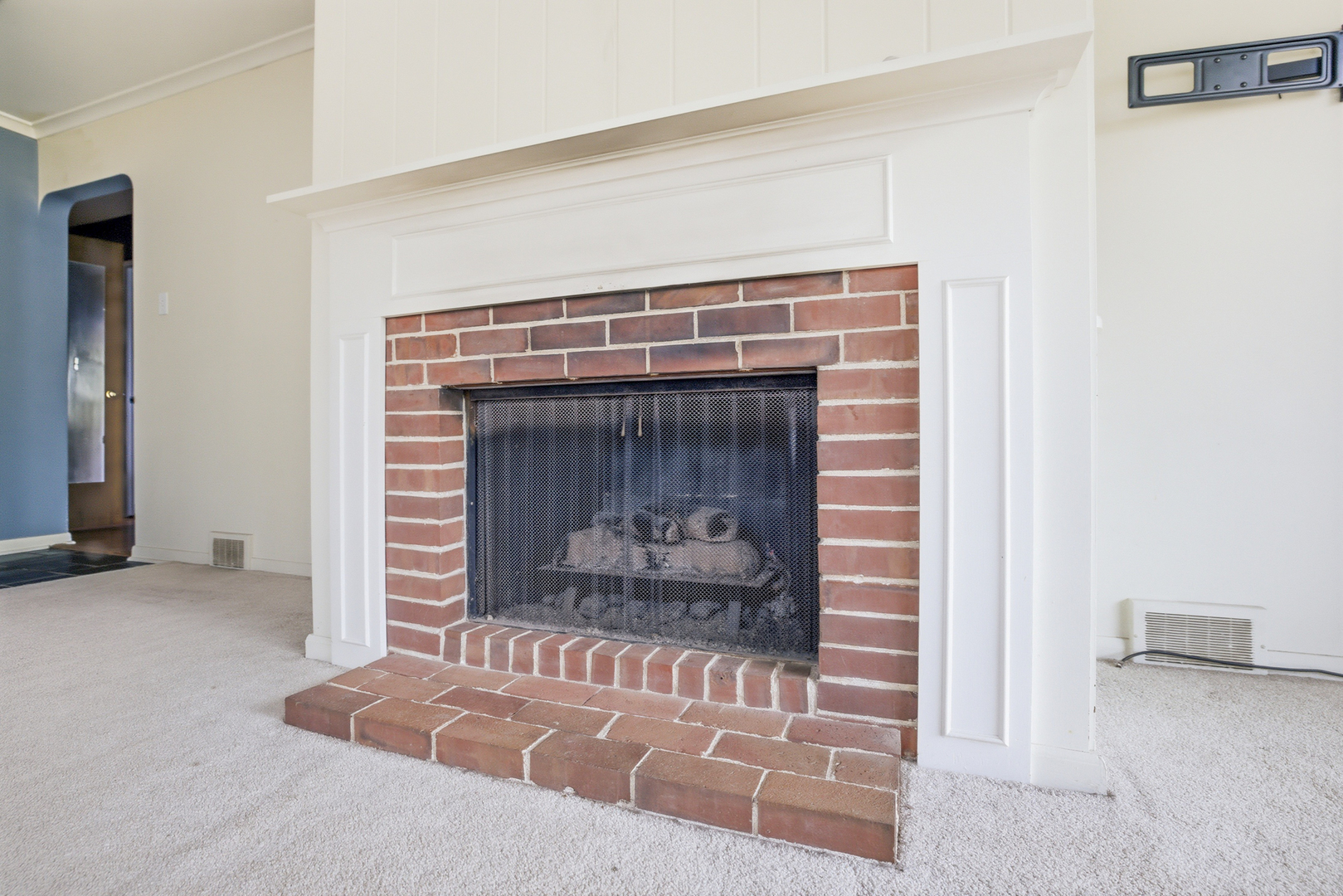 1020 Pershing Avenue, Wheaton, IL 60189