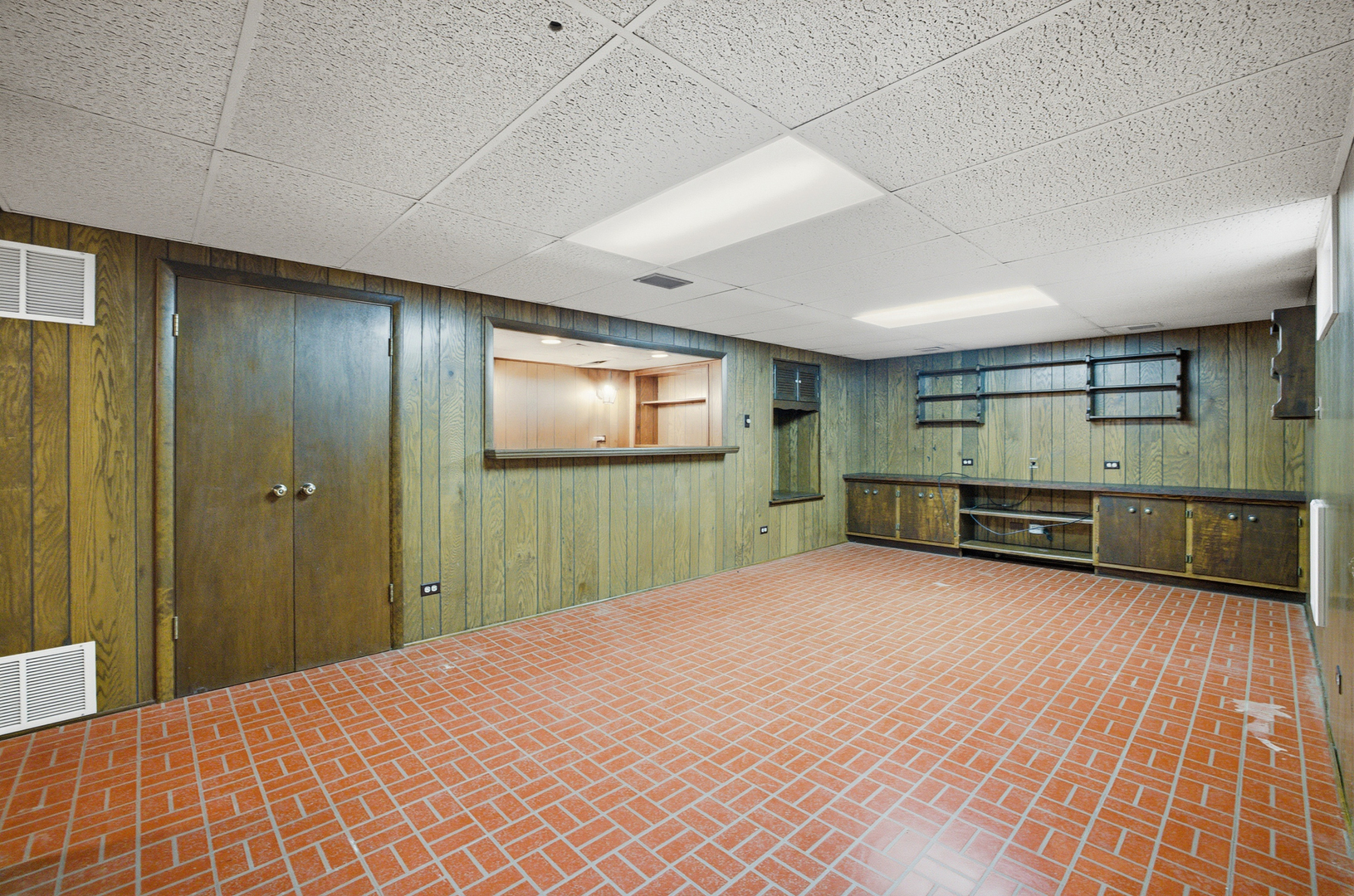 1020 Pershing Avenue, Wheaton, IL 60189