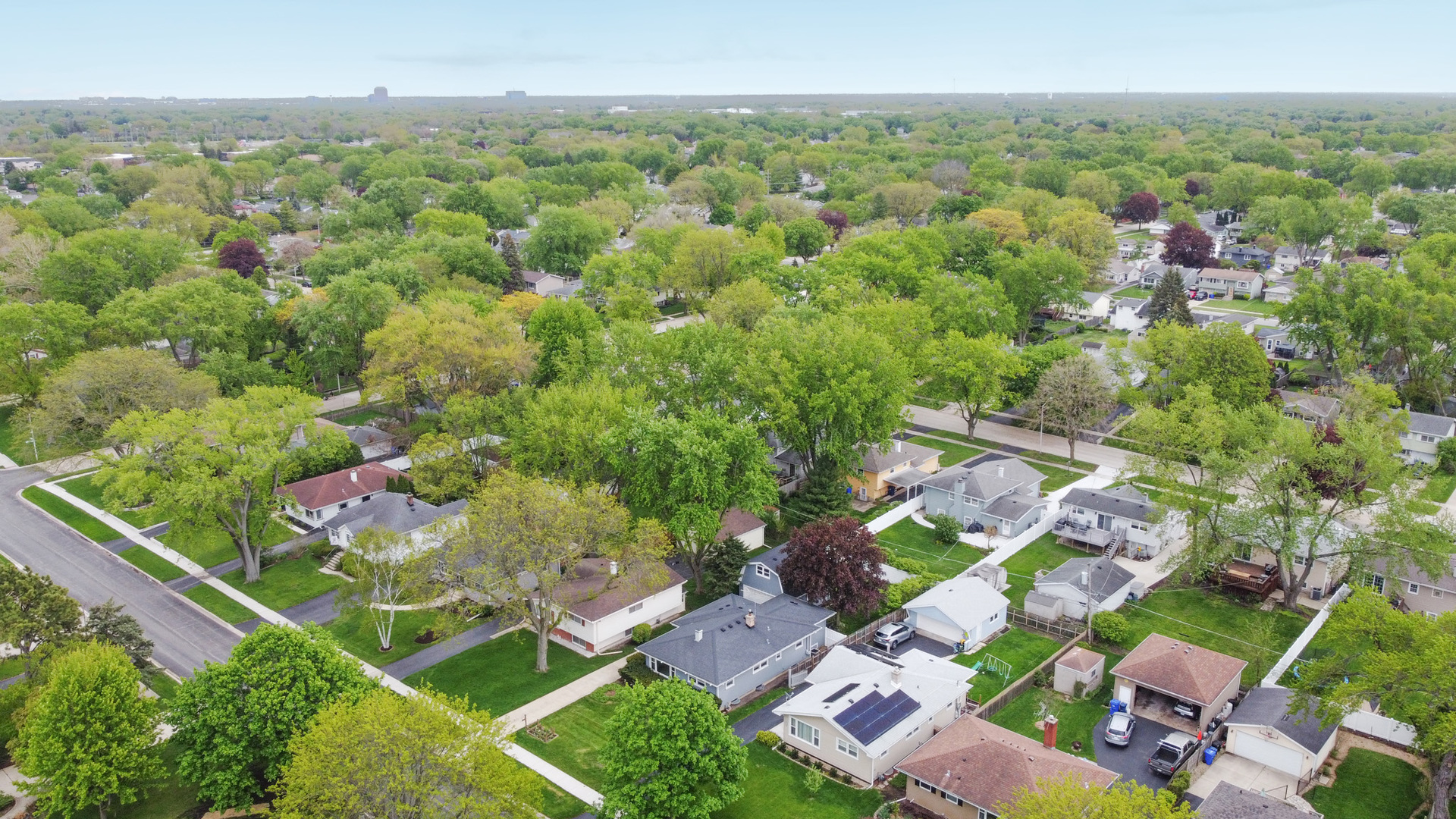 1020 Pershing Avenue, Wheaton, IL 60189
