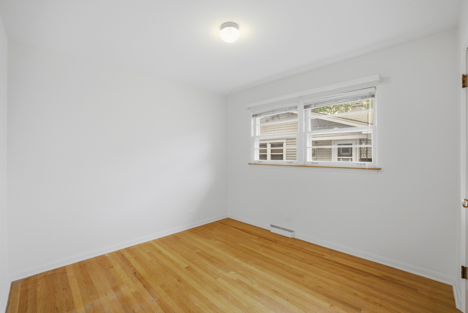 1020 Pershing Avenue, Wheaton, IL 60189