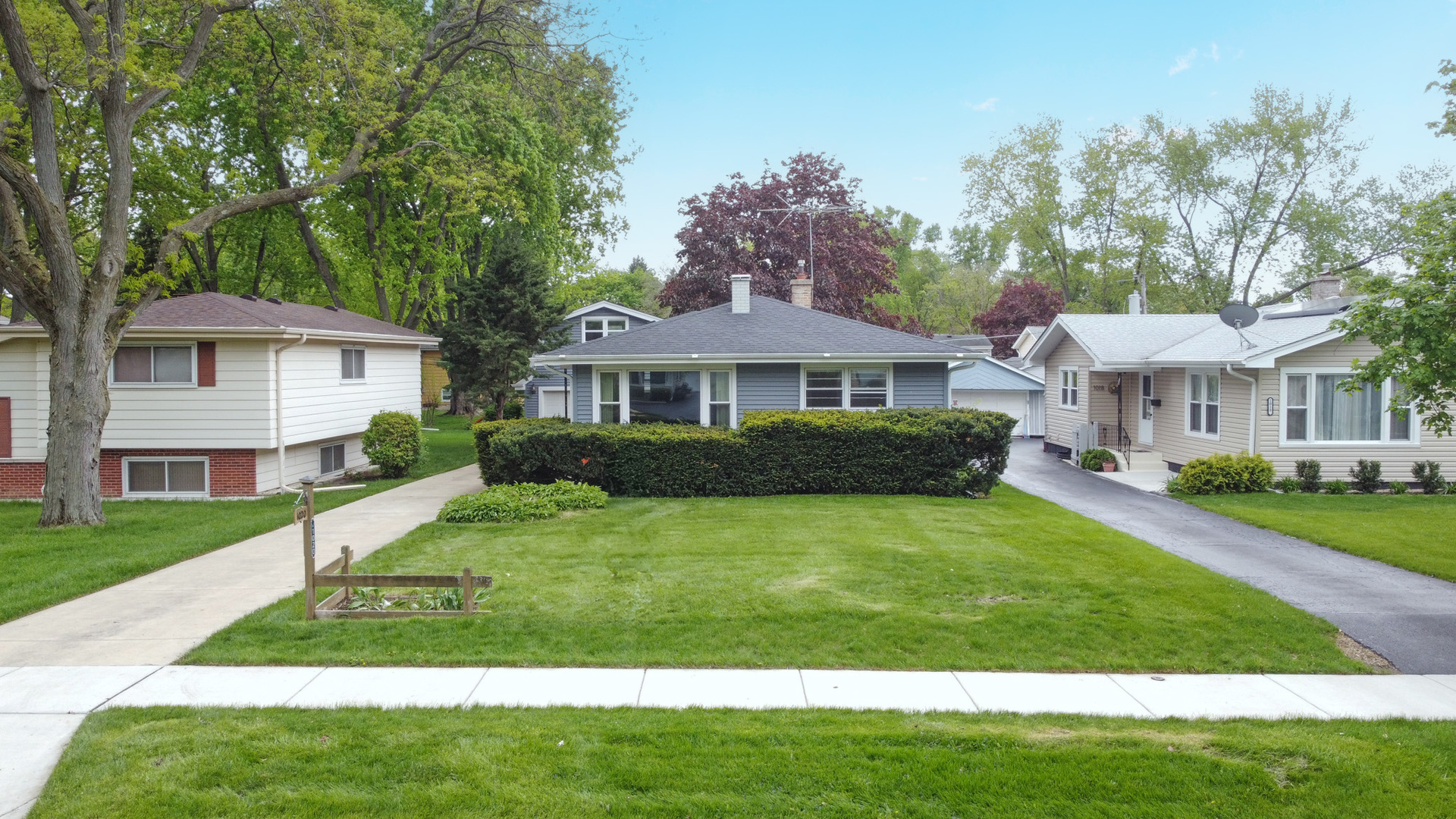 1020 Pershing Avenue, Wheaton, IL 60189