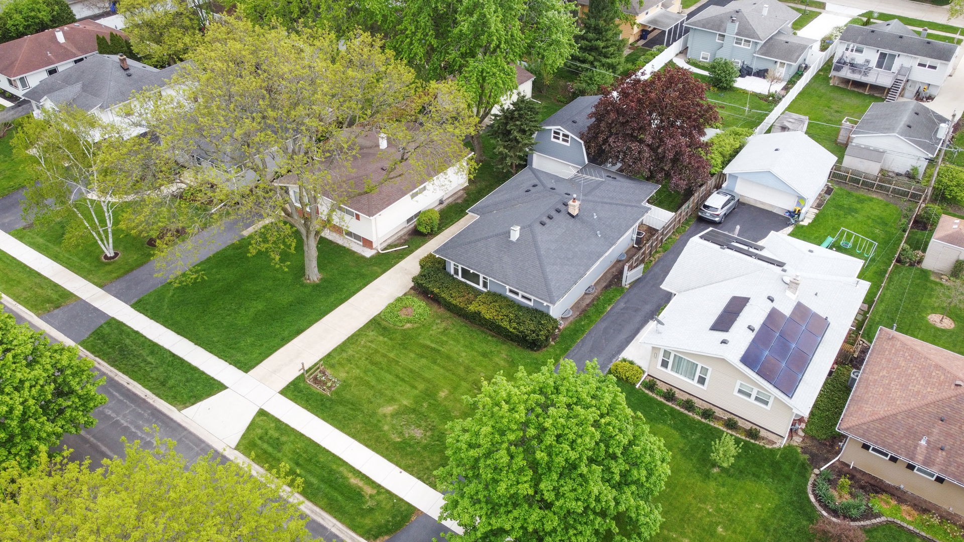 1020 Pershing Avenue, Wheaton, IL 60189