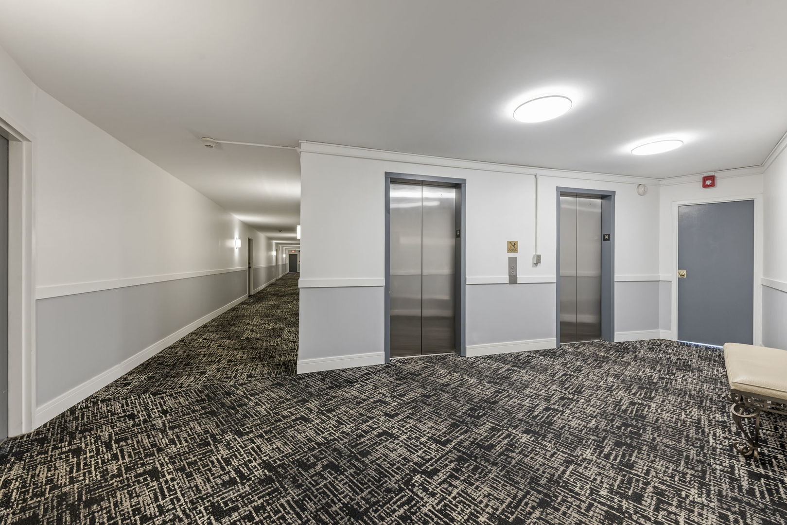 40 N Tower Road #14L, Oak Brook, IL 60523
