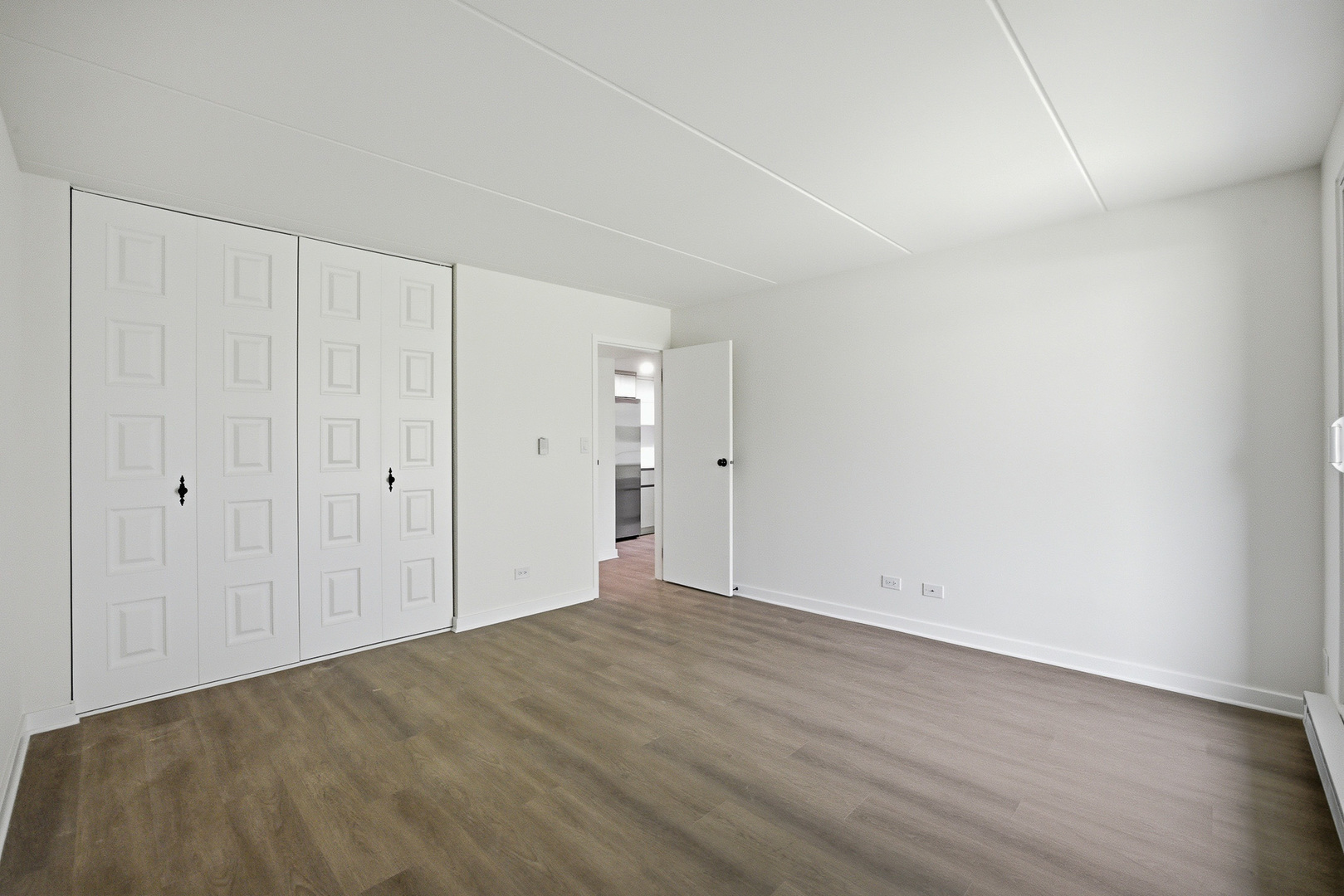 255 S West Avenue #310, Elmhurst, IL 60126