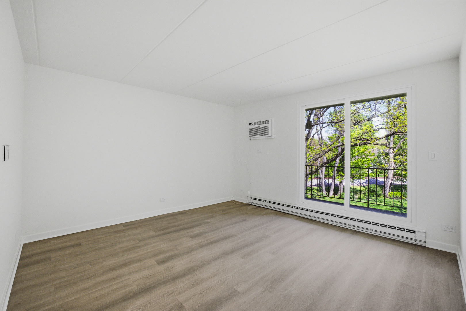 255 S West Avenue #310, Elmhurst, IL 60126