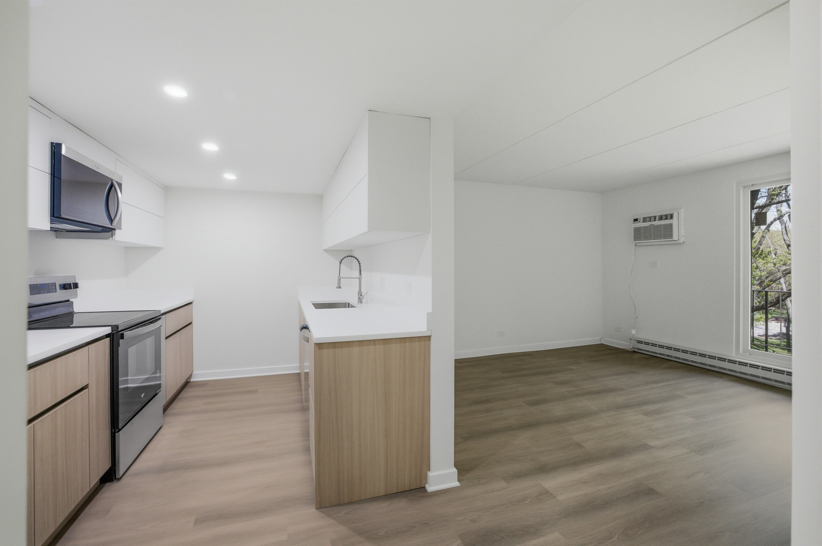 255 S West Avenue #310, Elmhurst, IL 60126