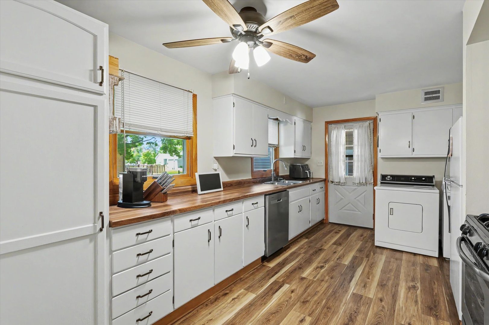 430 E Dent Street, Gilman, IL 60938