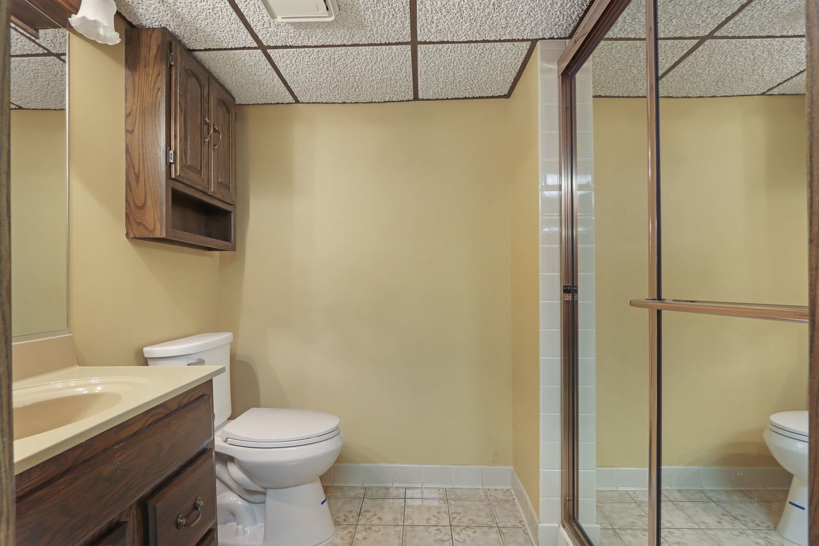 7 N County Street, Waukegan, IL 60085