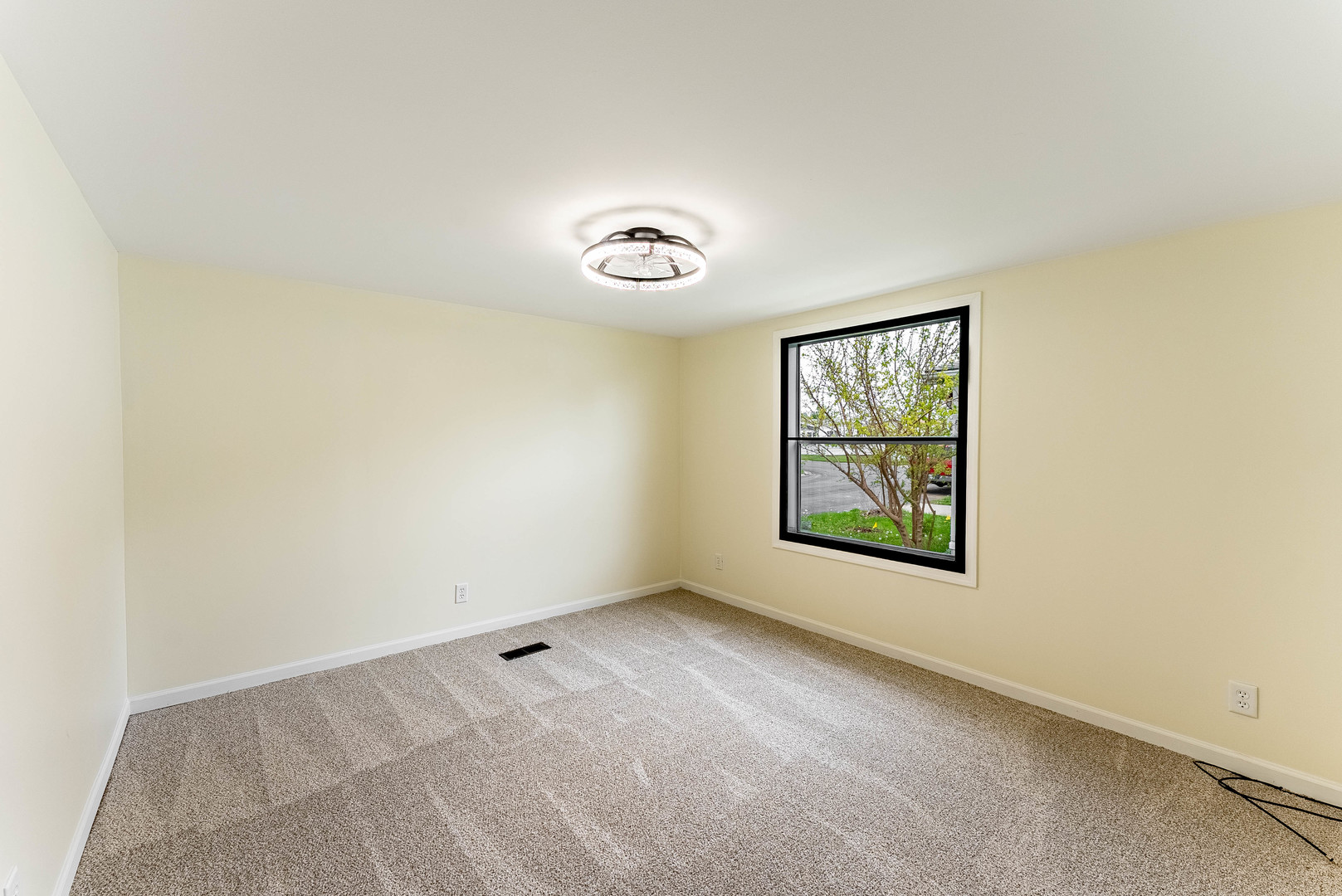 25 Cedar Lane, Sandwich, IL 60548