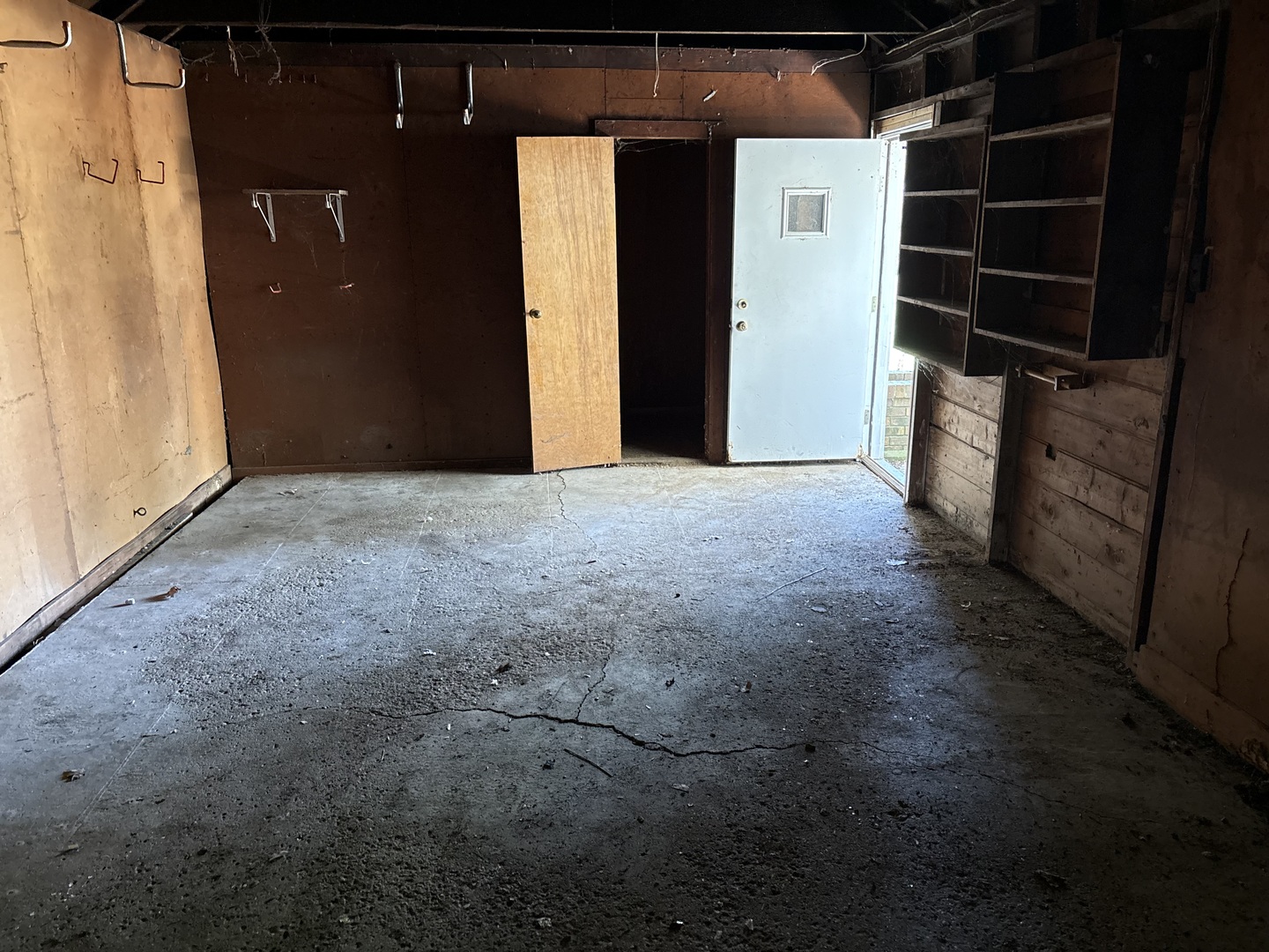 109 N 3RD Street, Hartsburg, IL 62643