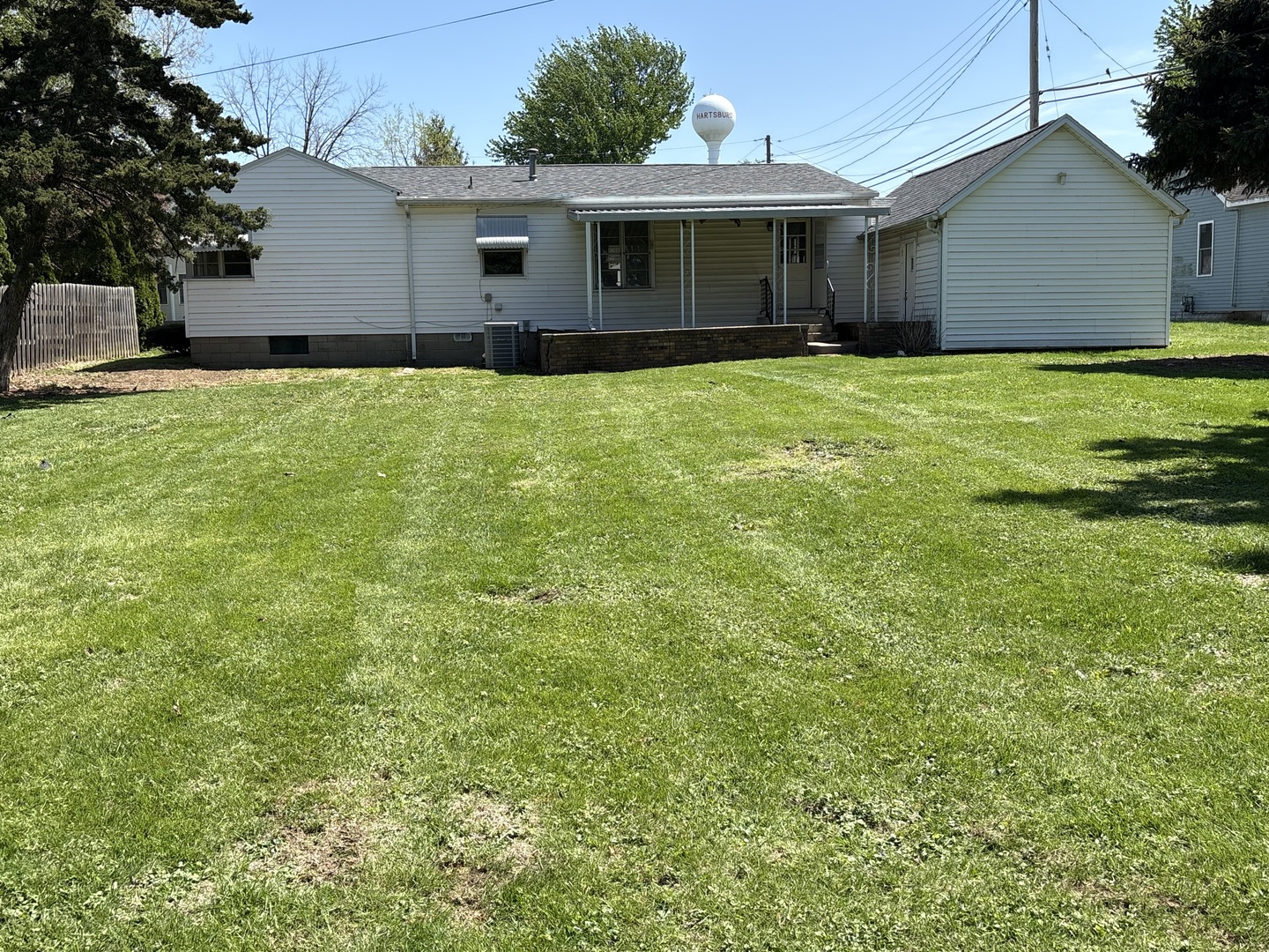 109 N 3RD Street, Hartsburg, IL 62643