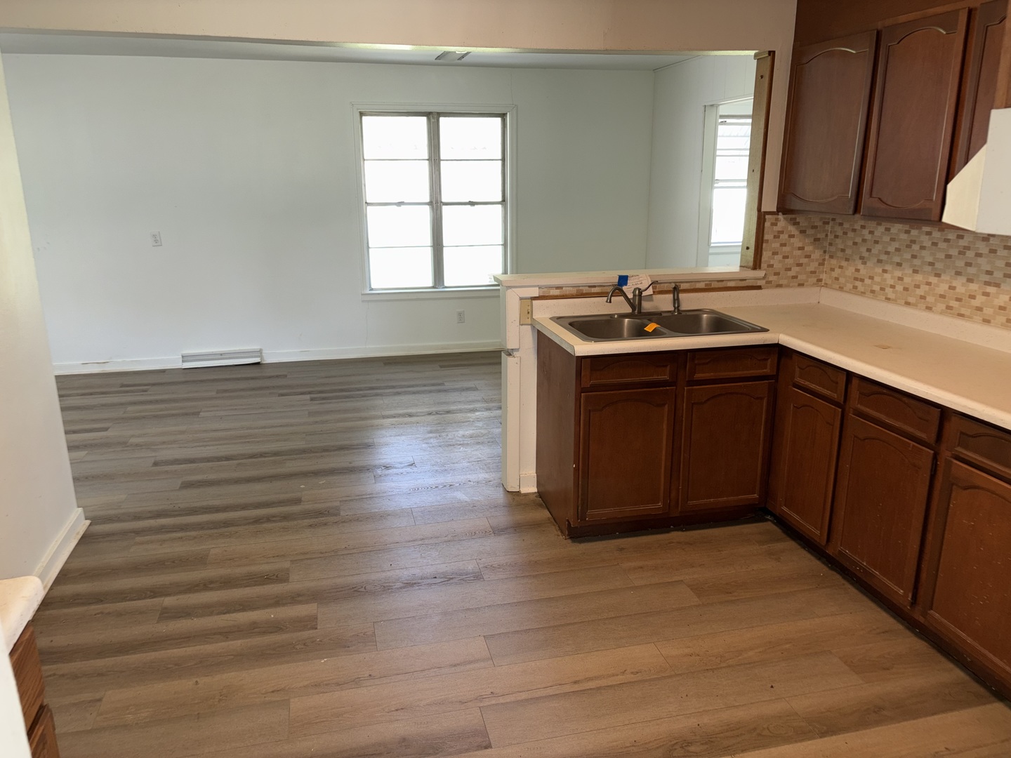 109 N 3RD Street, Hartsburg, IL 62643